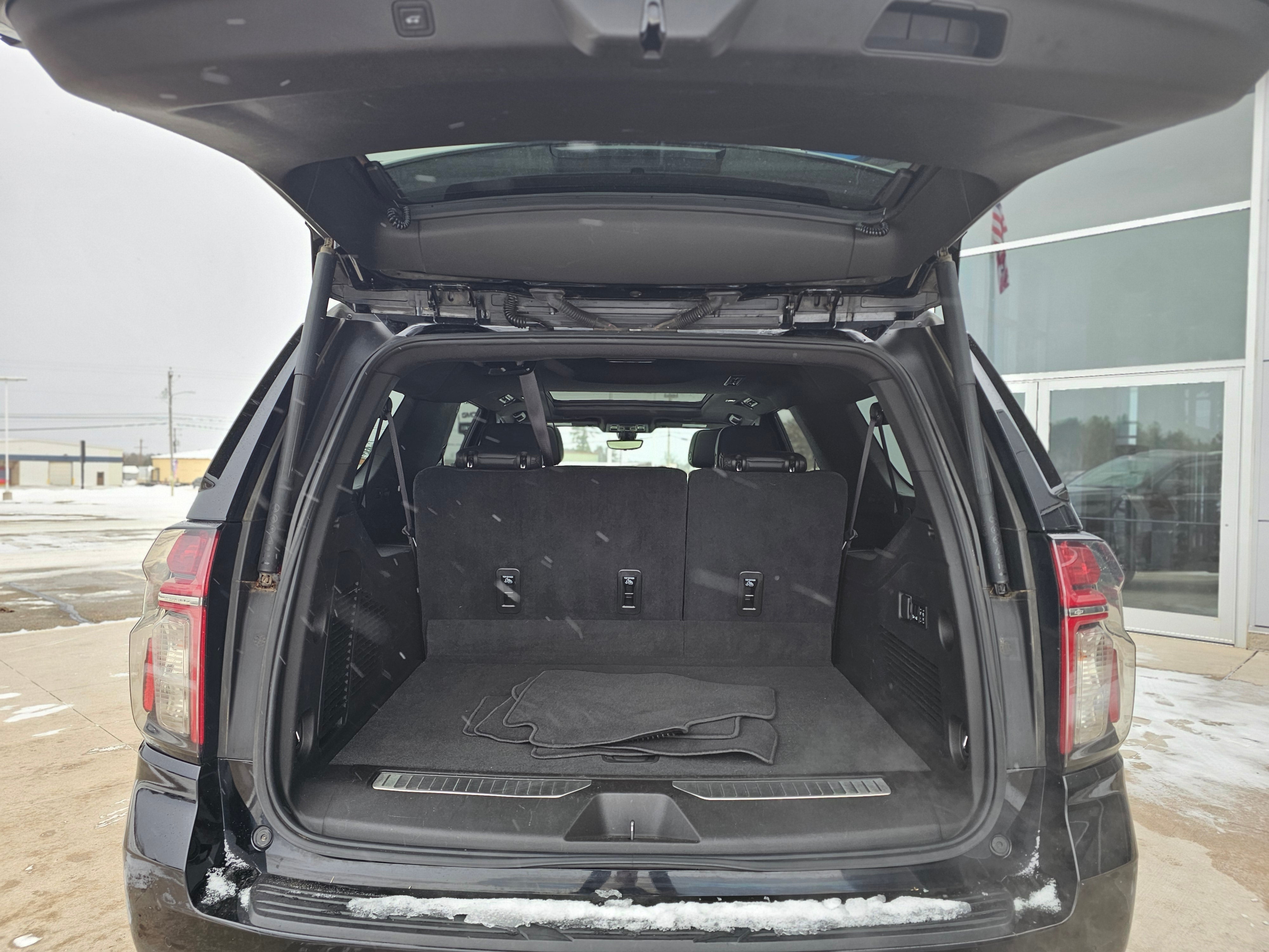 2021 Chevrolet Suburban High Country