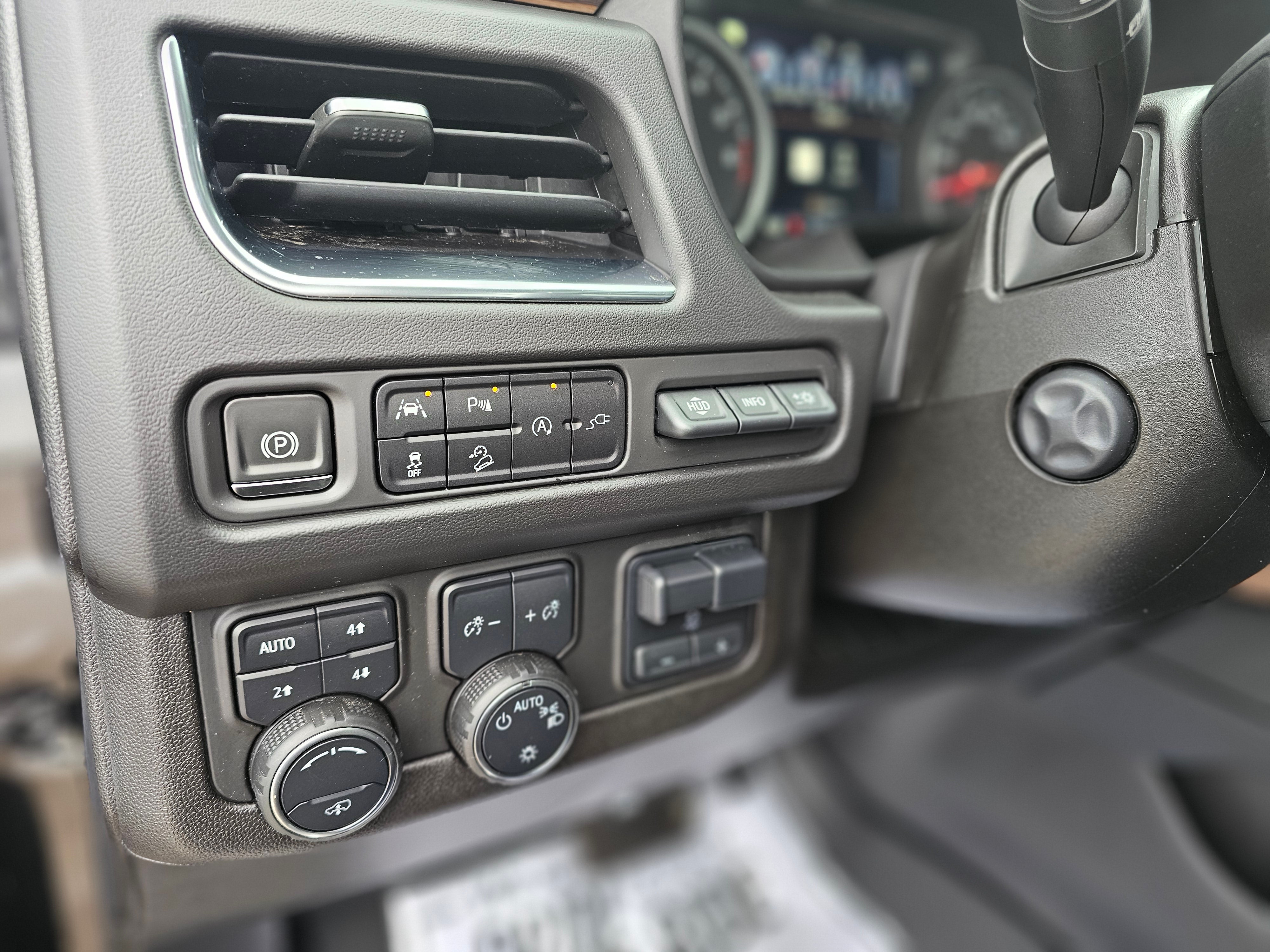 2021 Chevrolet Suburban High Country