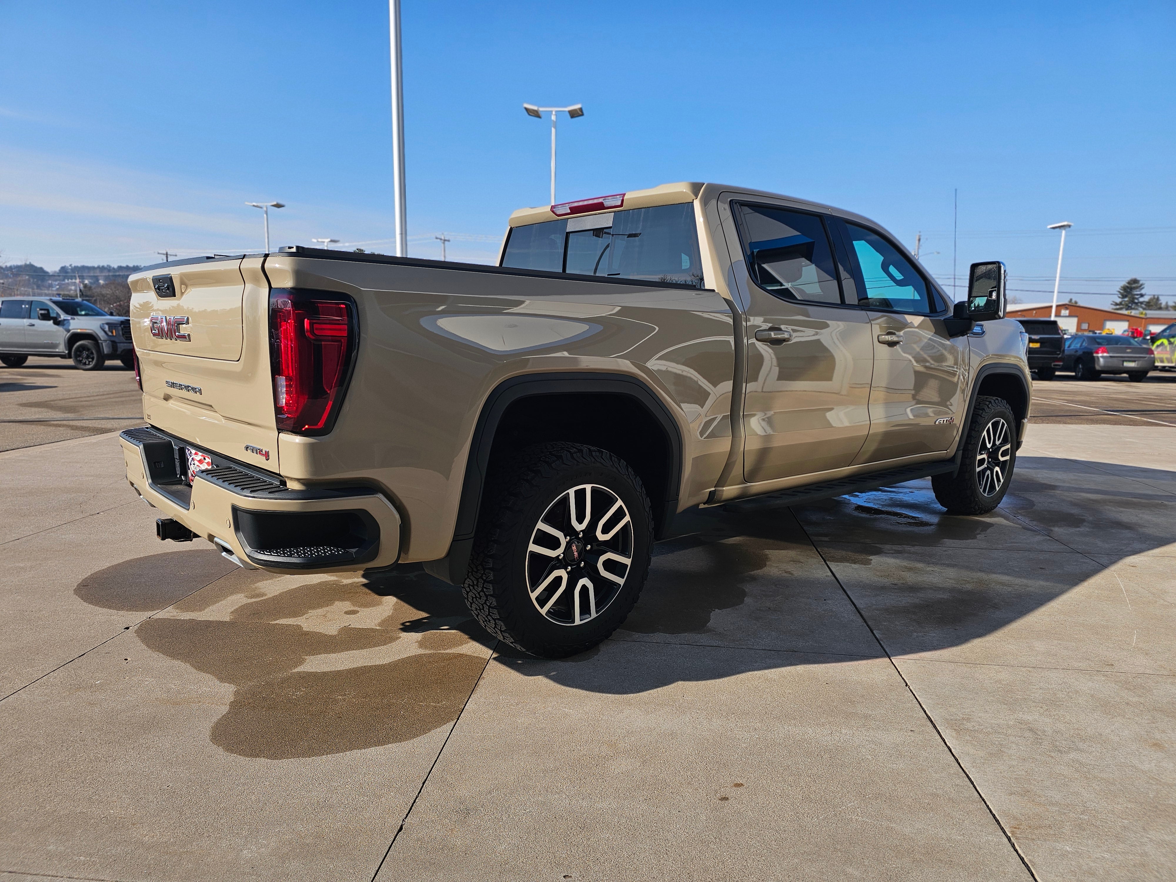 2023 GMC Sierra 1500 AT4