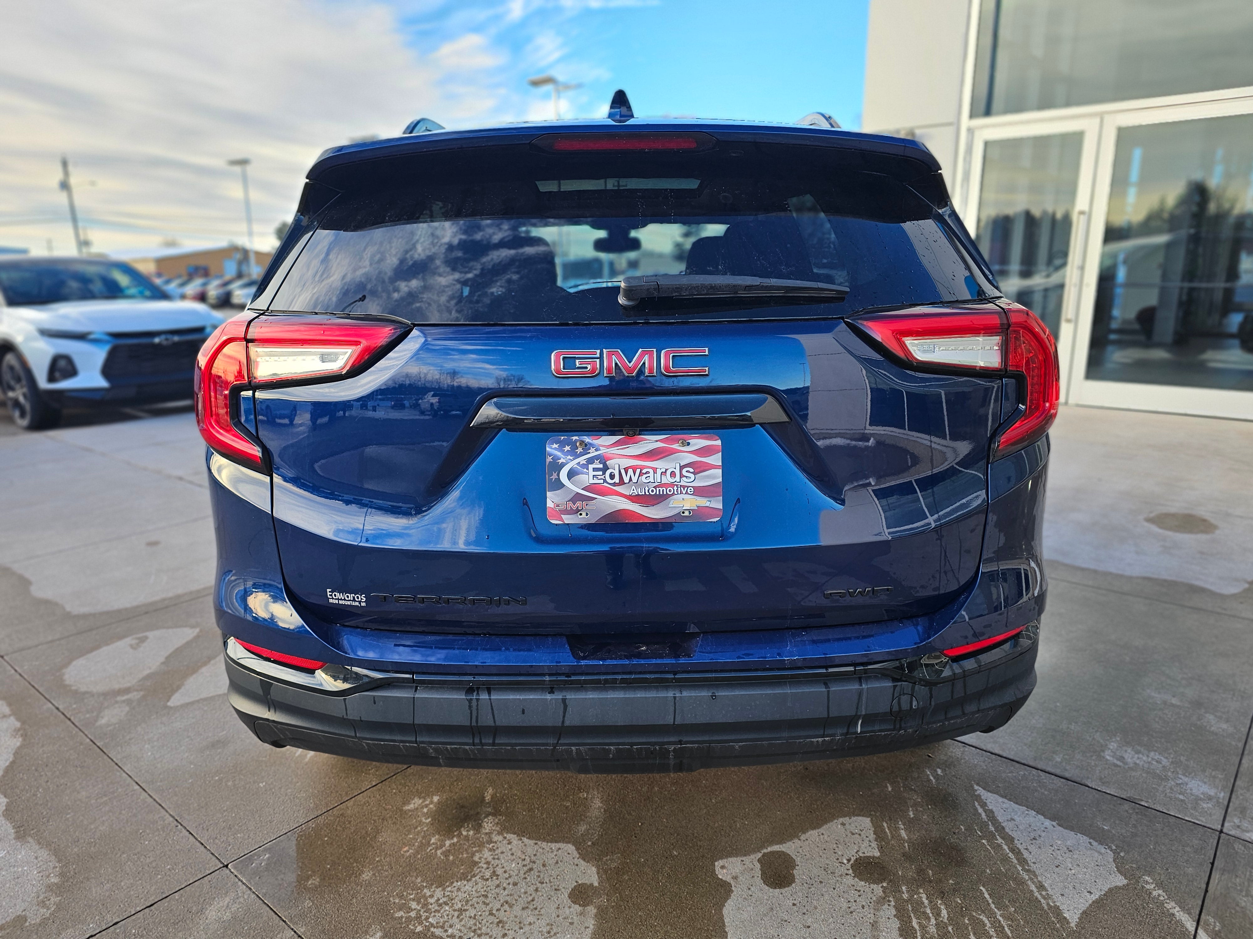2022 GMC Terrain SLE