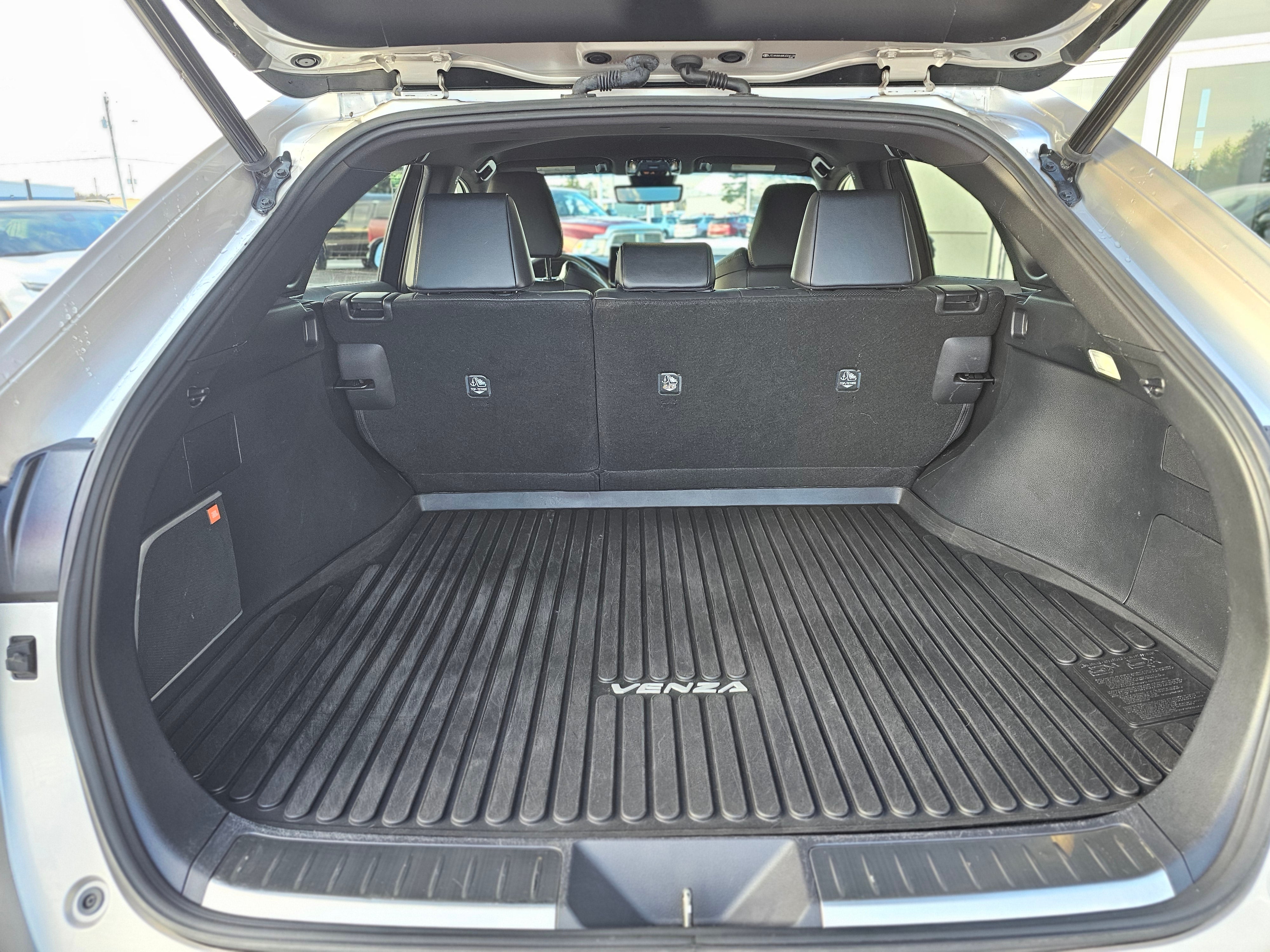 2021 Toyota Venza LE