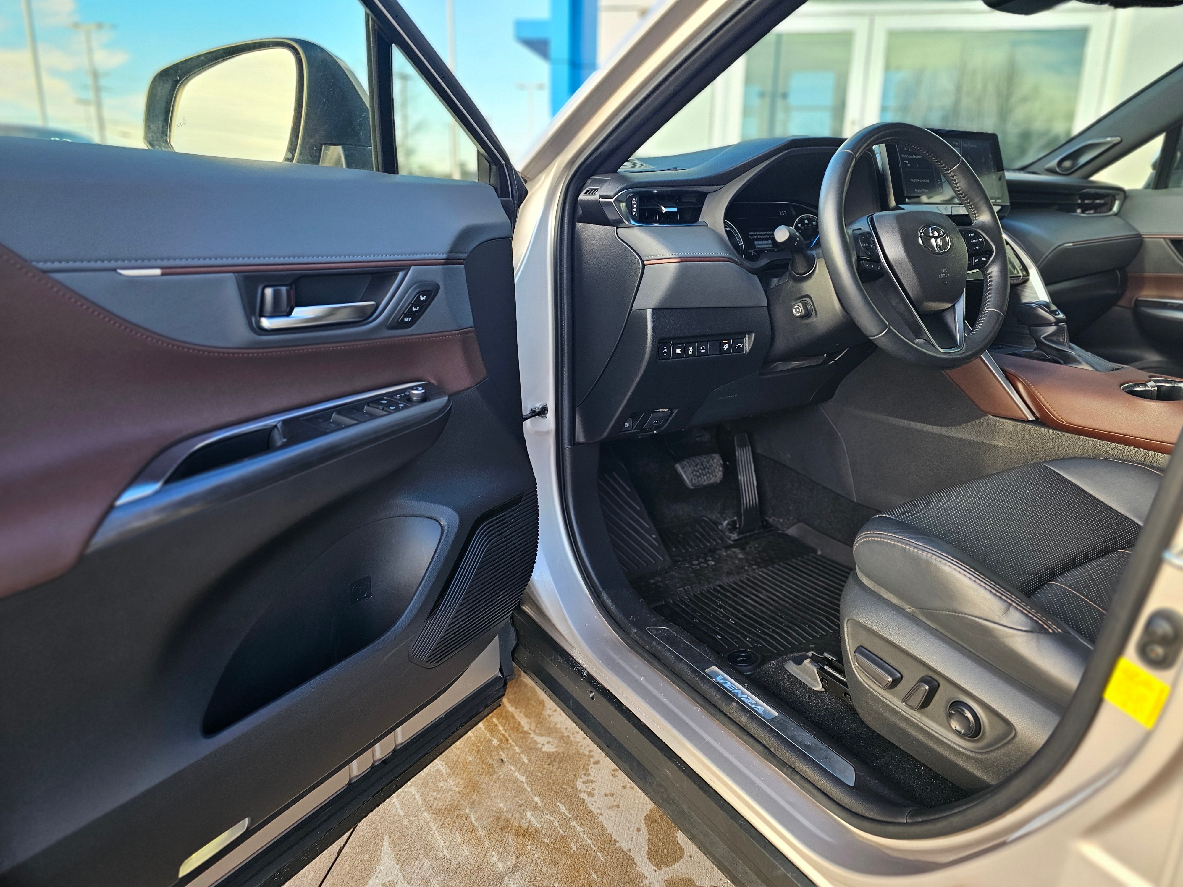 2021 Toyota Venza LE