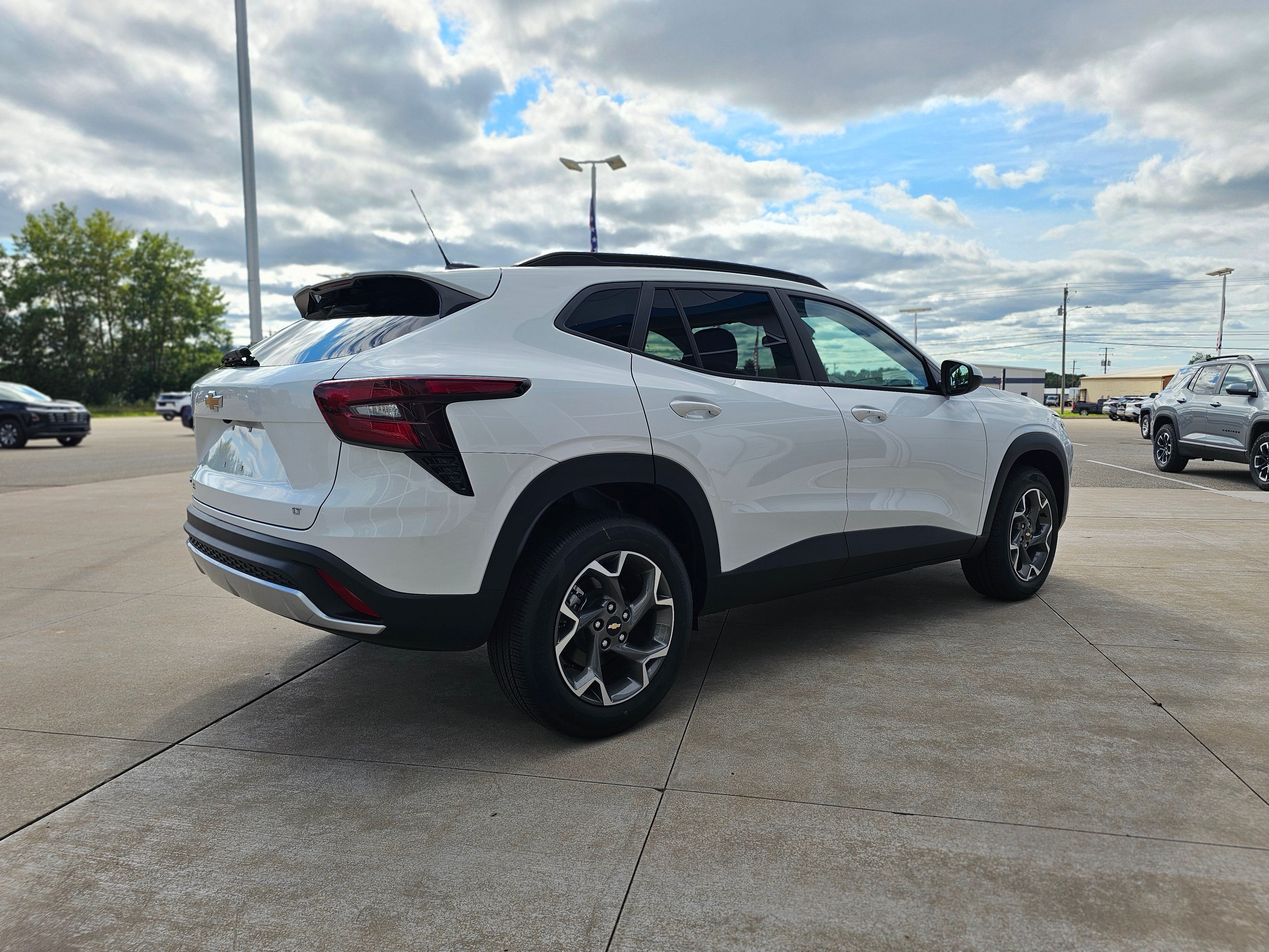 2025 Chevrolet Trax LT