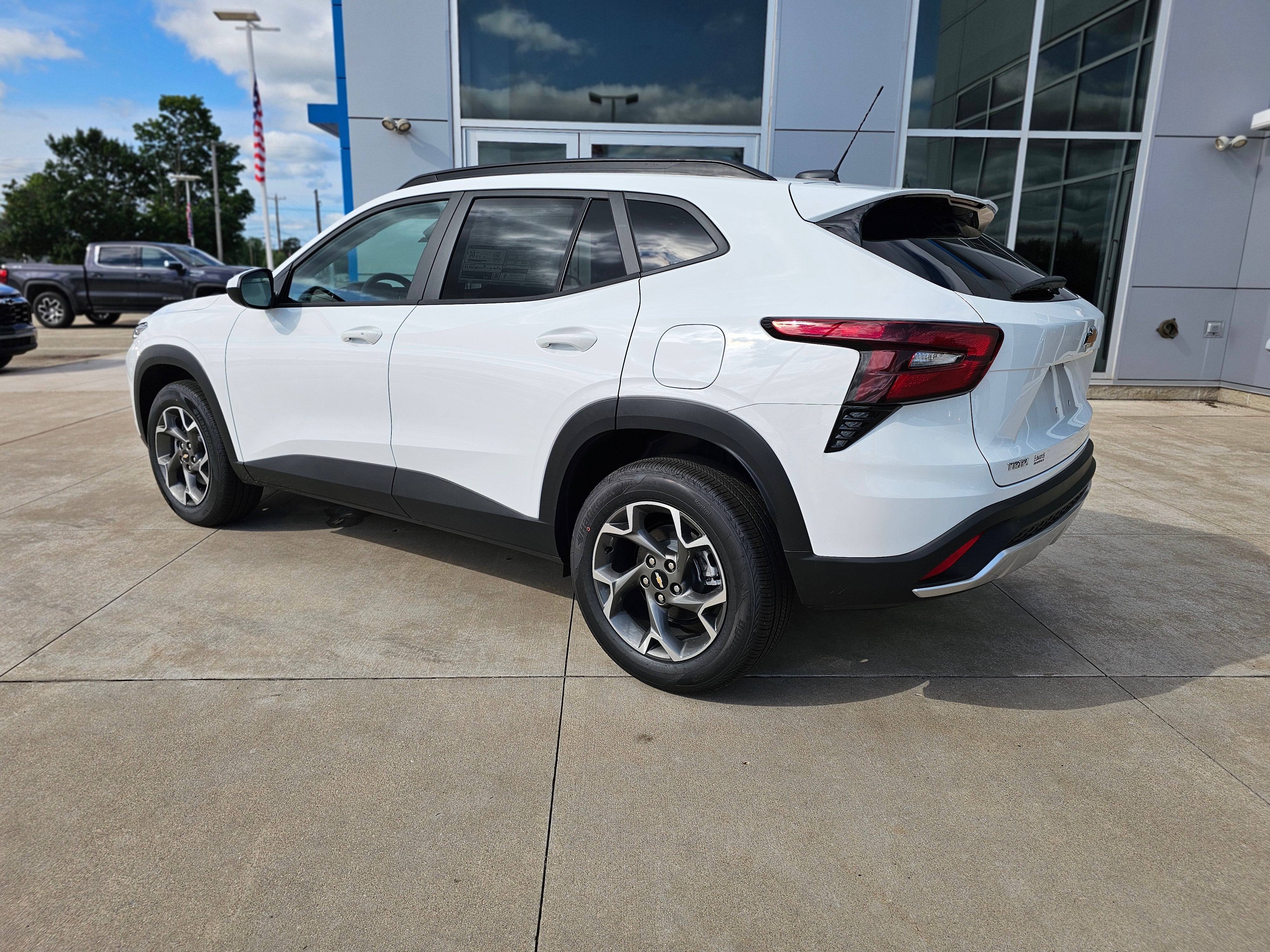 2025 Chevrolet Trax LT