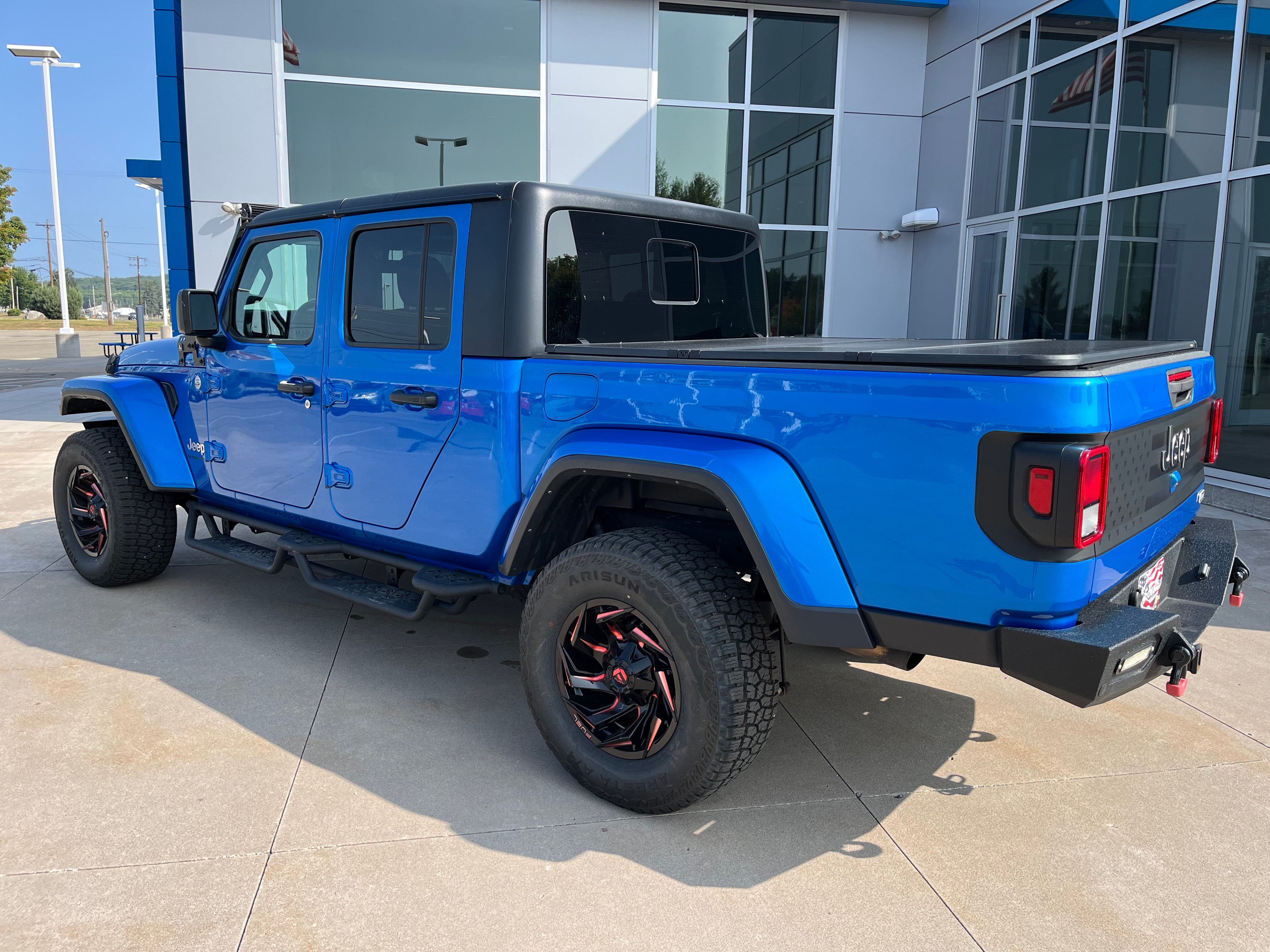 2023 Jeep Gladiator Overland