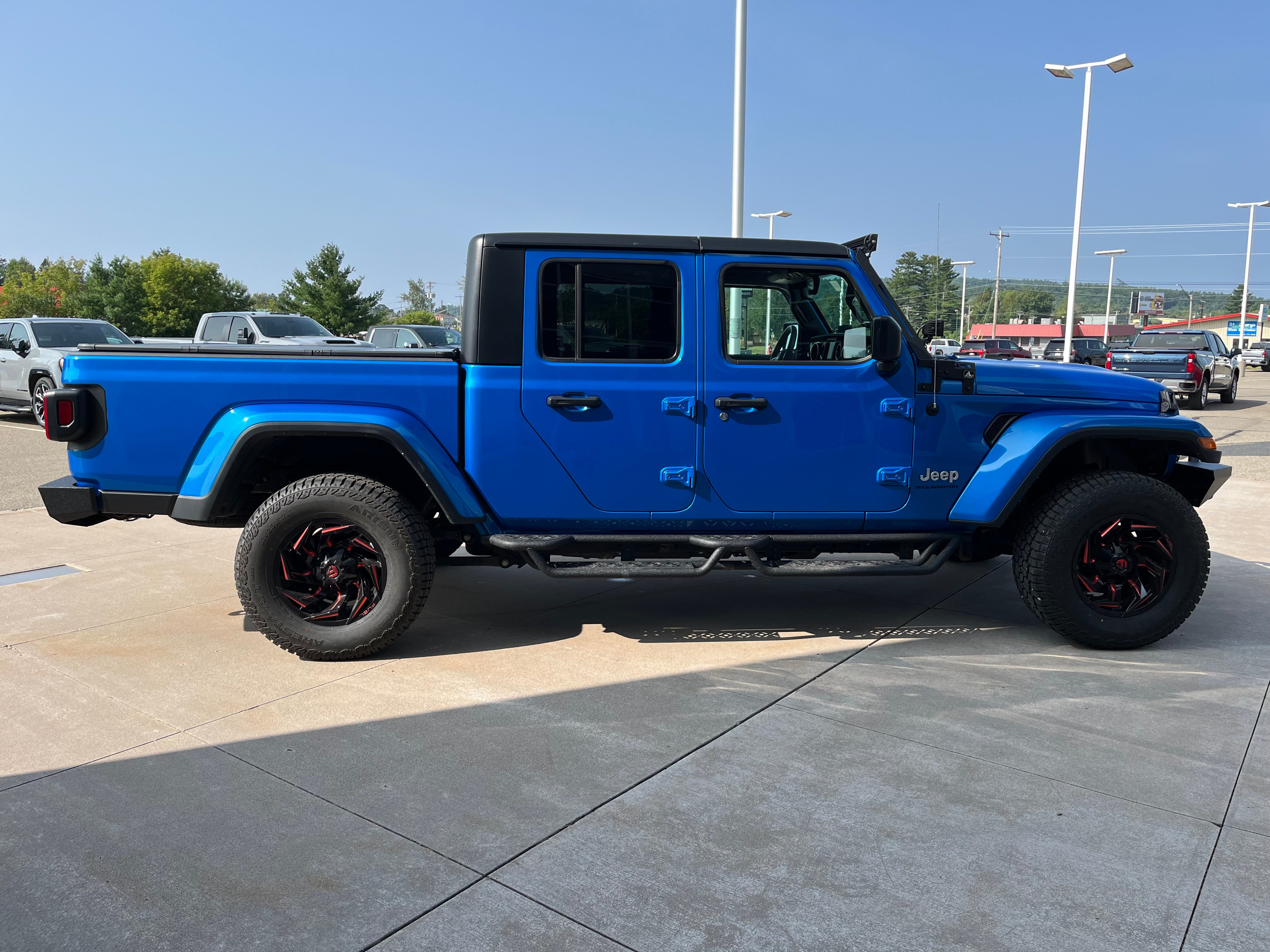 2023 Jeep Gladiator Overland