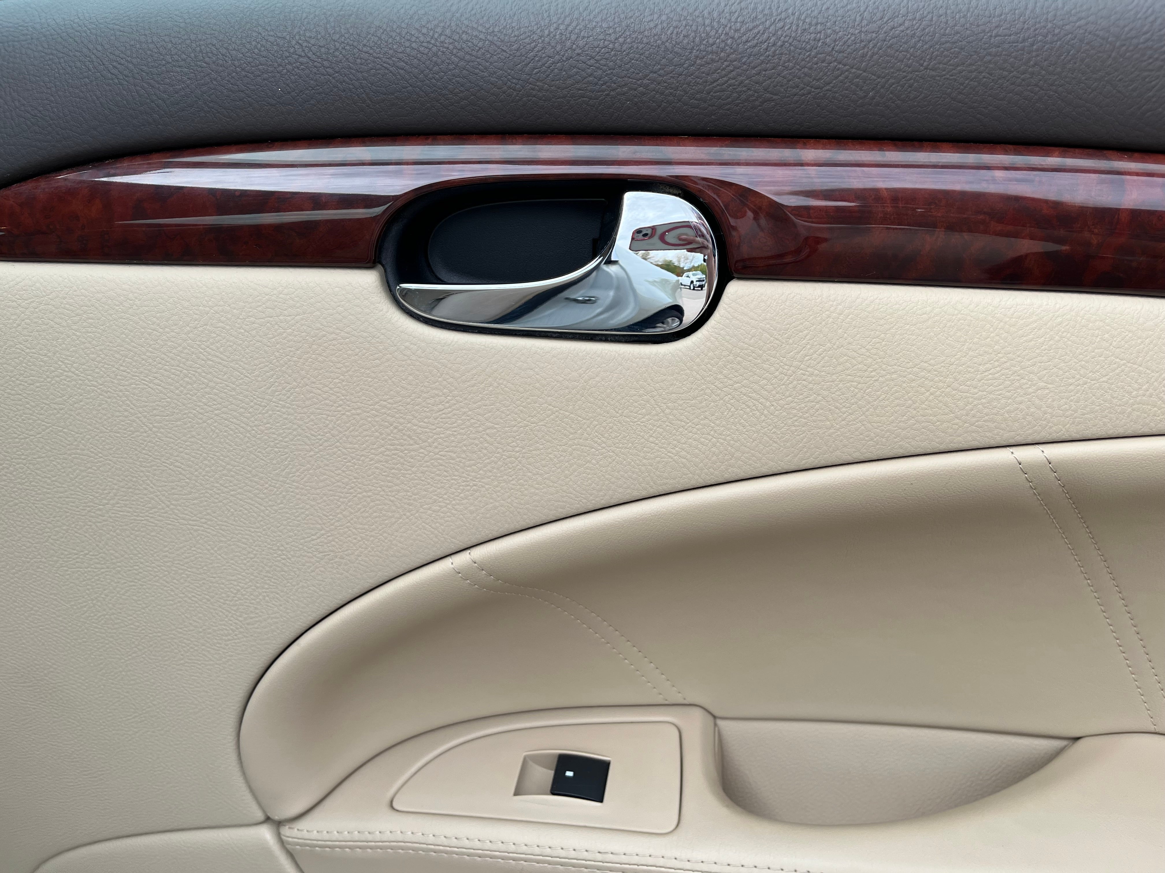 2010 Buick Lucerne CX-2 *Ltd Avail*