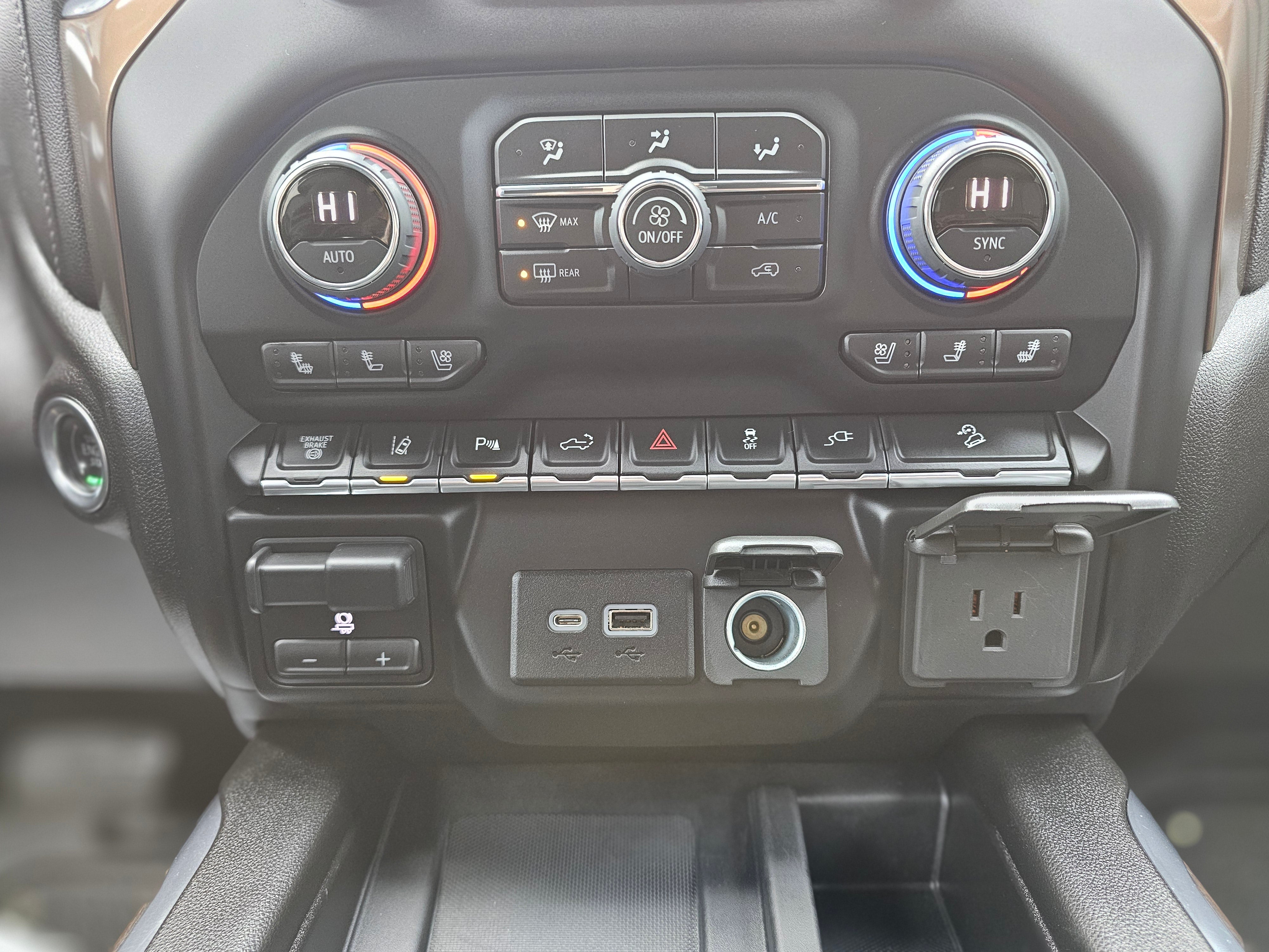 2022 Chevrolet Silverado 3500 HD High Country