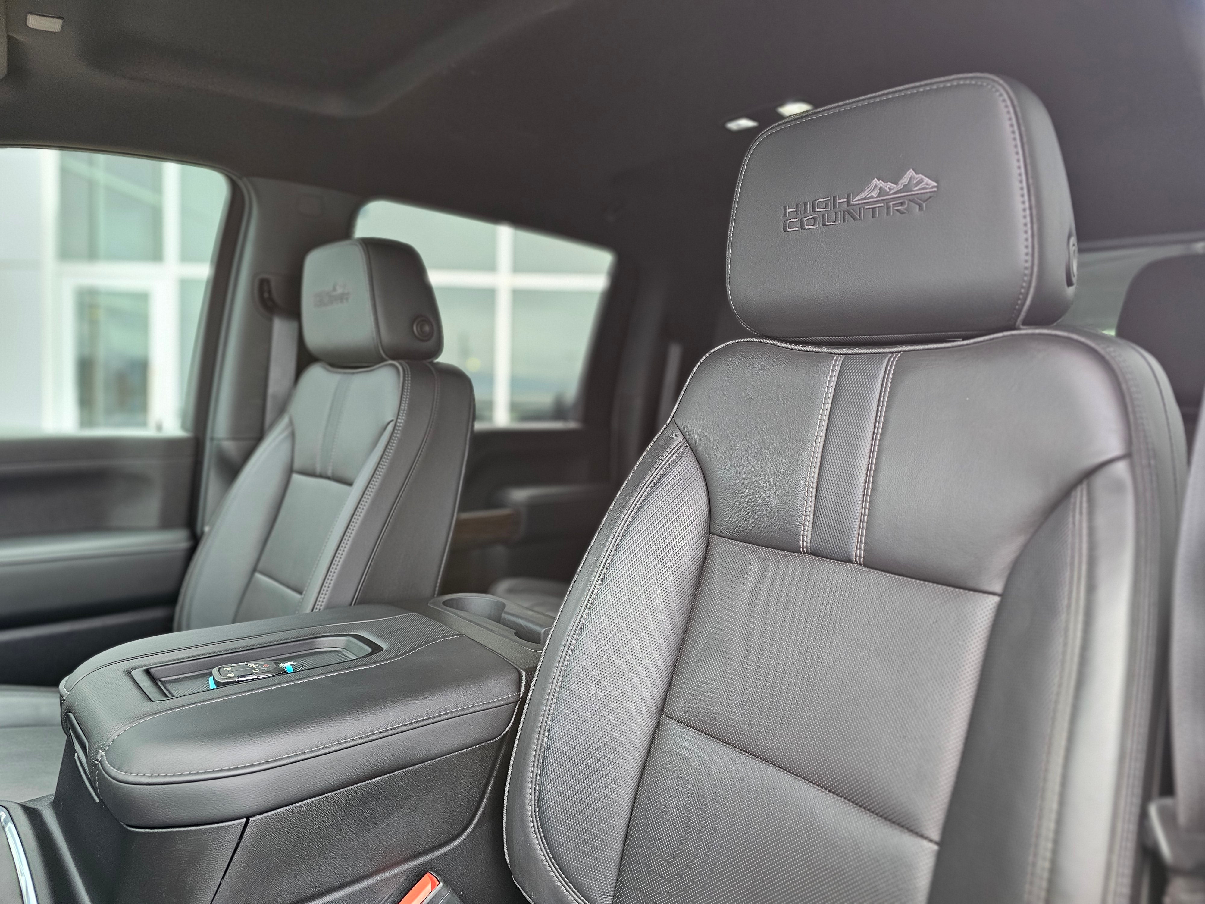 2022 Chevrolet Silverado 3500 HD High Country