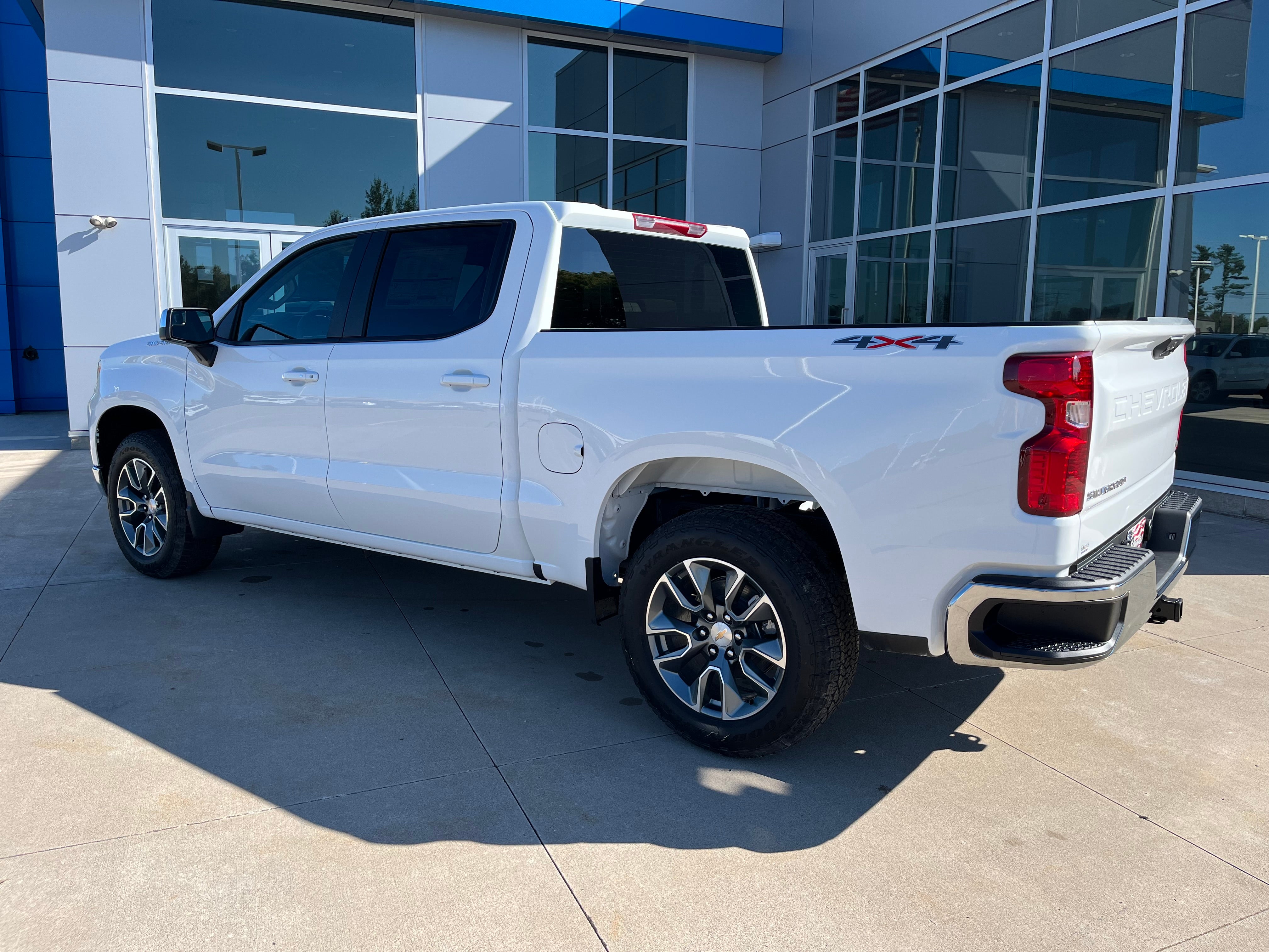 2026 Chevrolet Silverado 1500 LT (2FL)