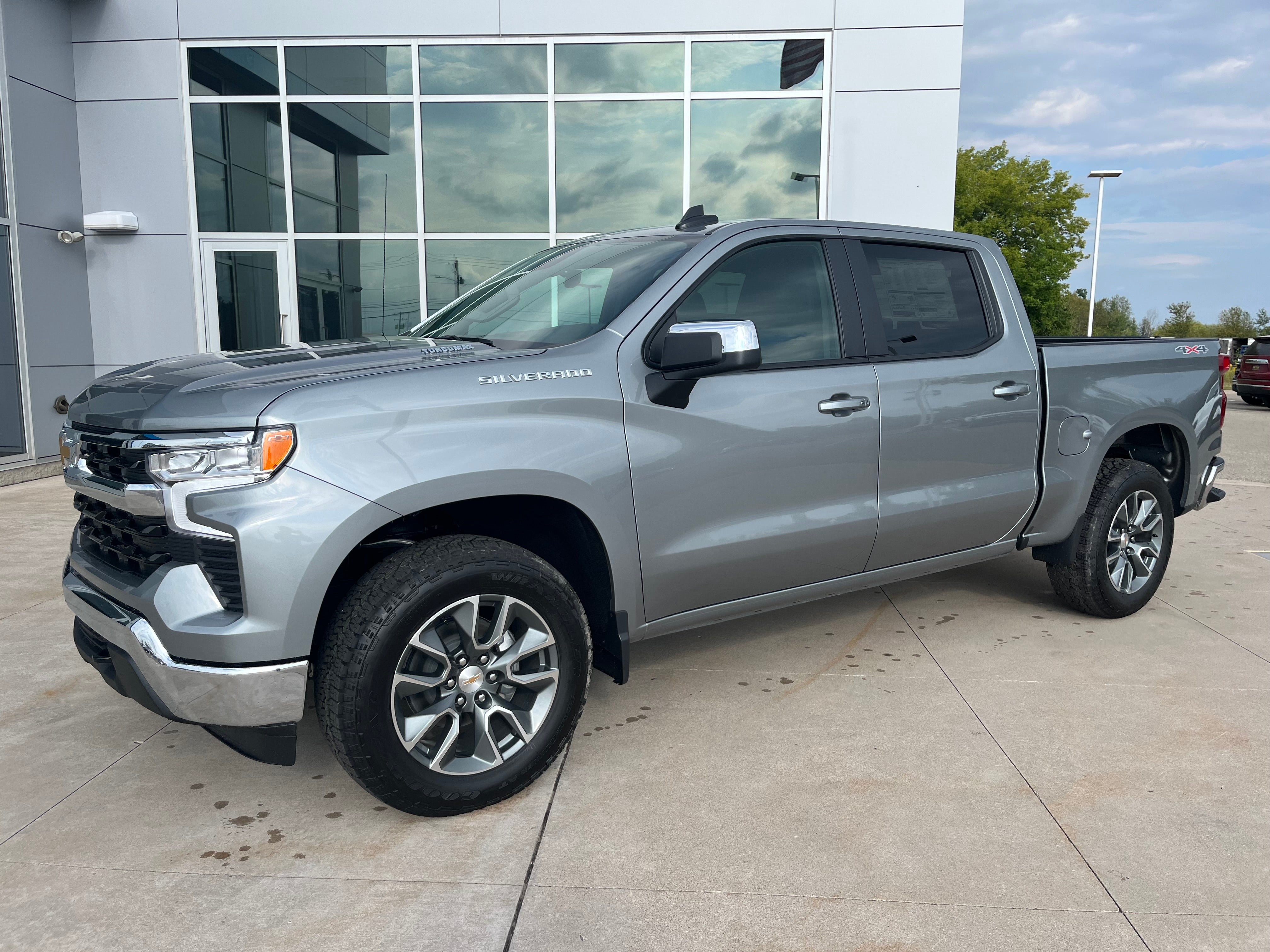 2026 Chevrolet Silverado 1500 LT (2FL)