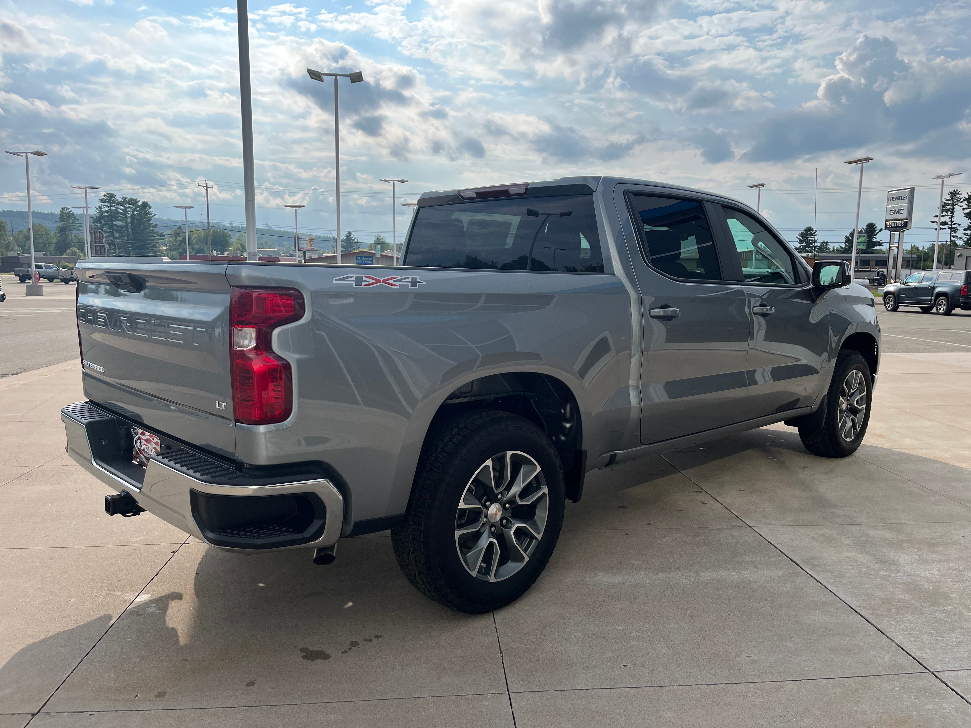 2026 Chevrolet Silverado 1500 LT (2FL)