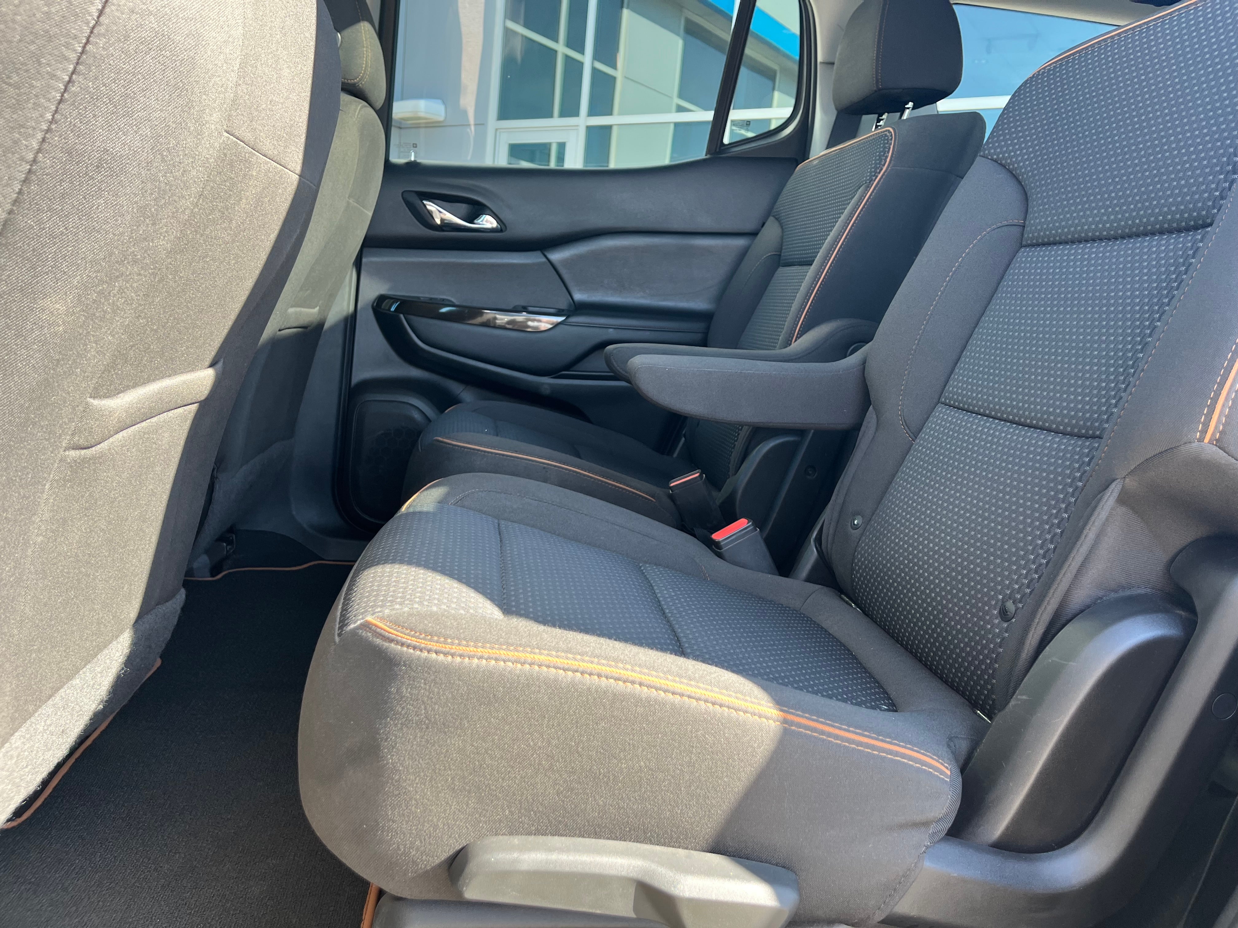 2020 GMC Acadia AT4