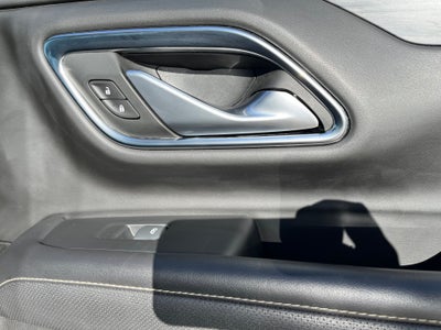 2022 GMC Yukon XL SLT
