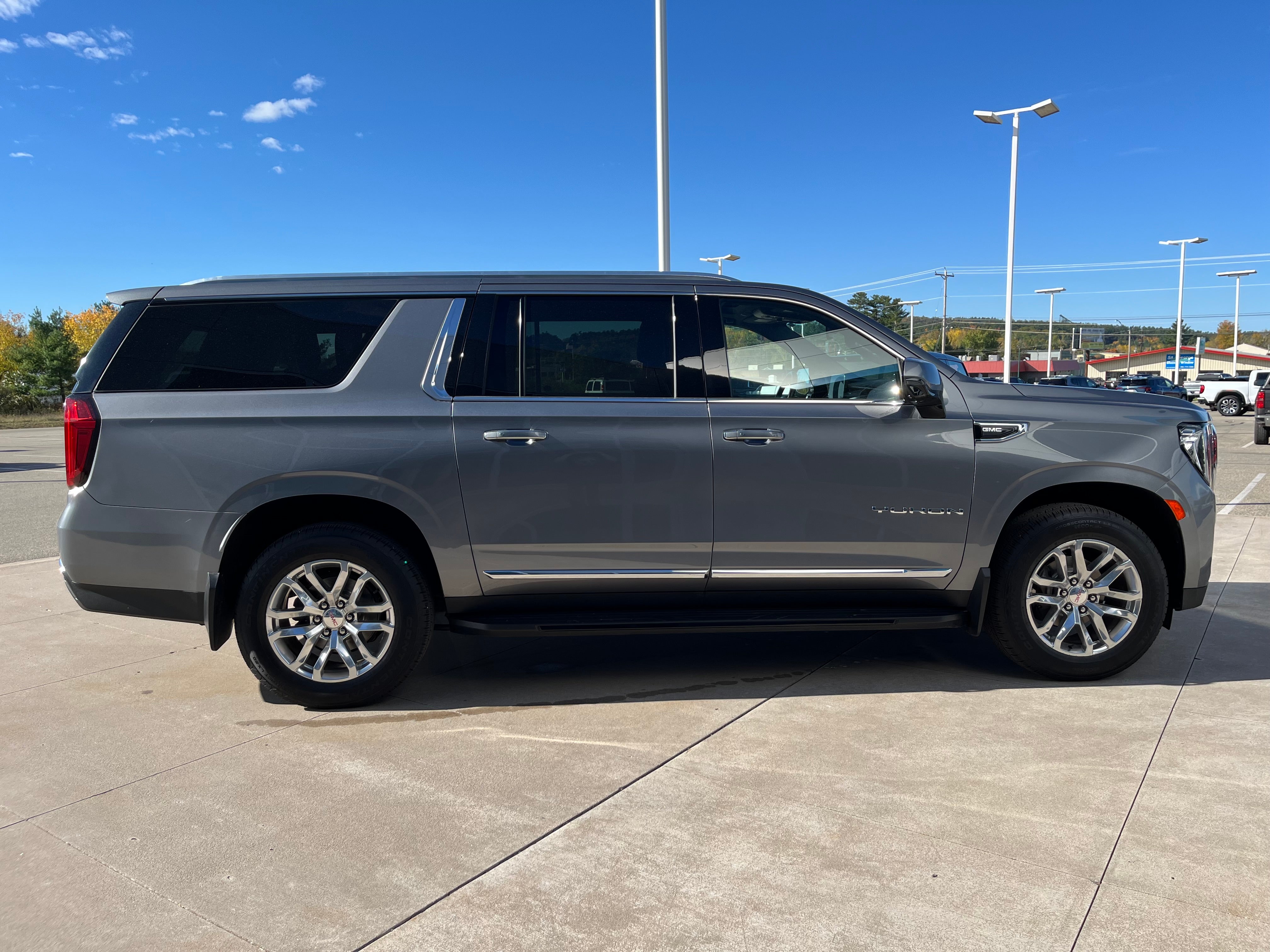 2022 GMC Yukon XL SLT
