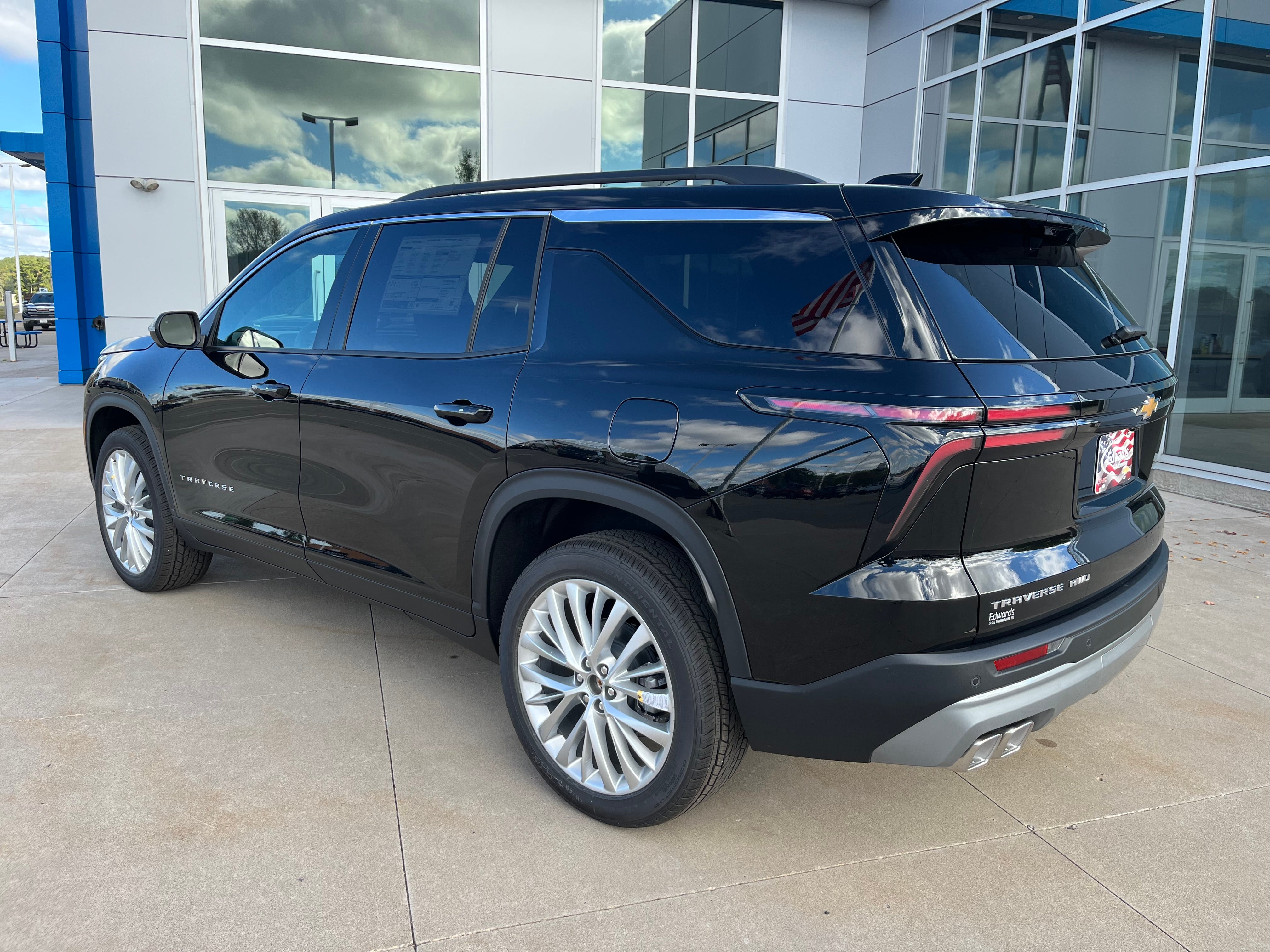 2027 Chevrolet Traverse LT
