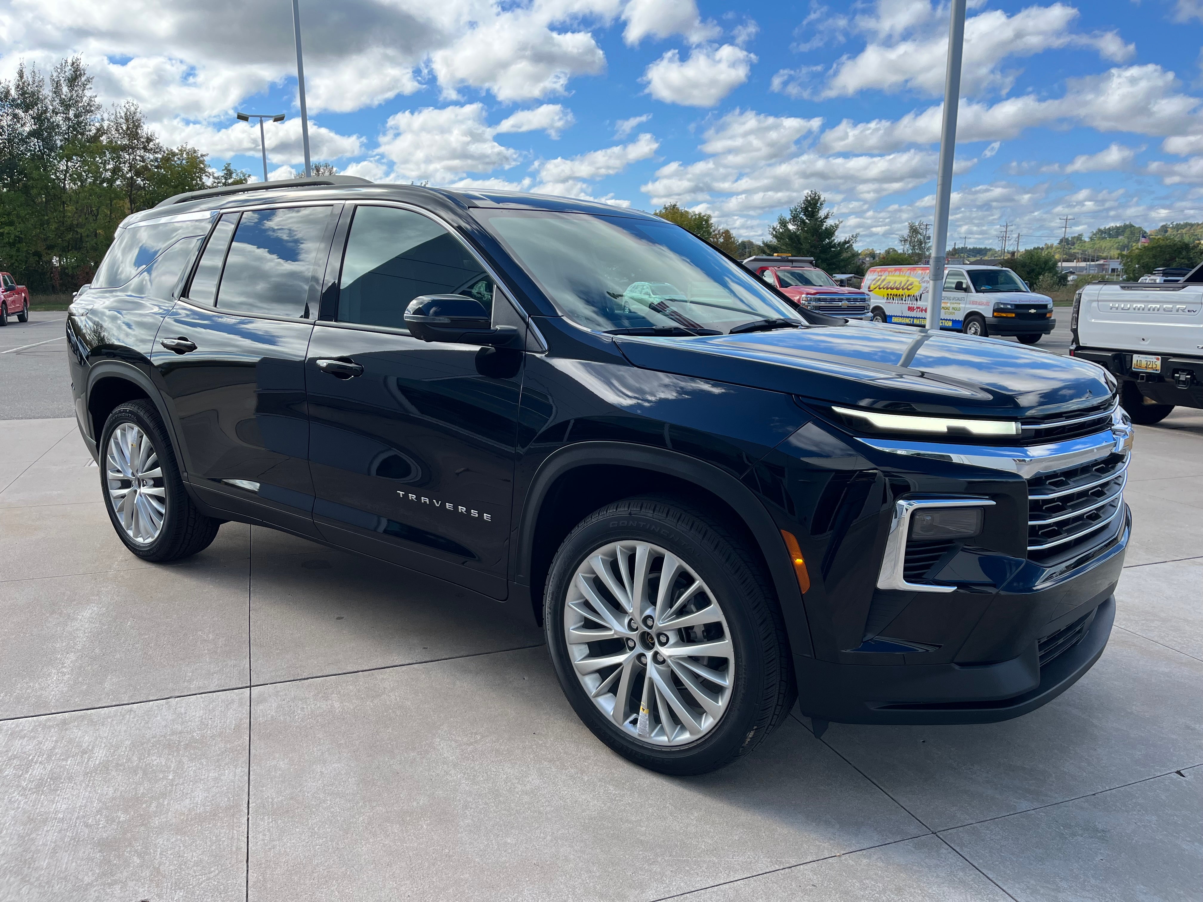 2027 Chevrolet Traverse LT