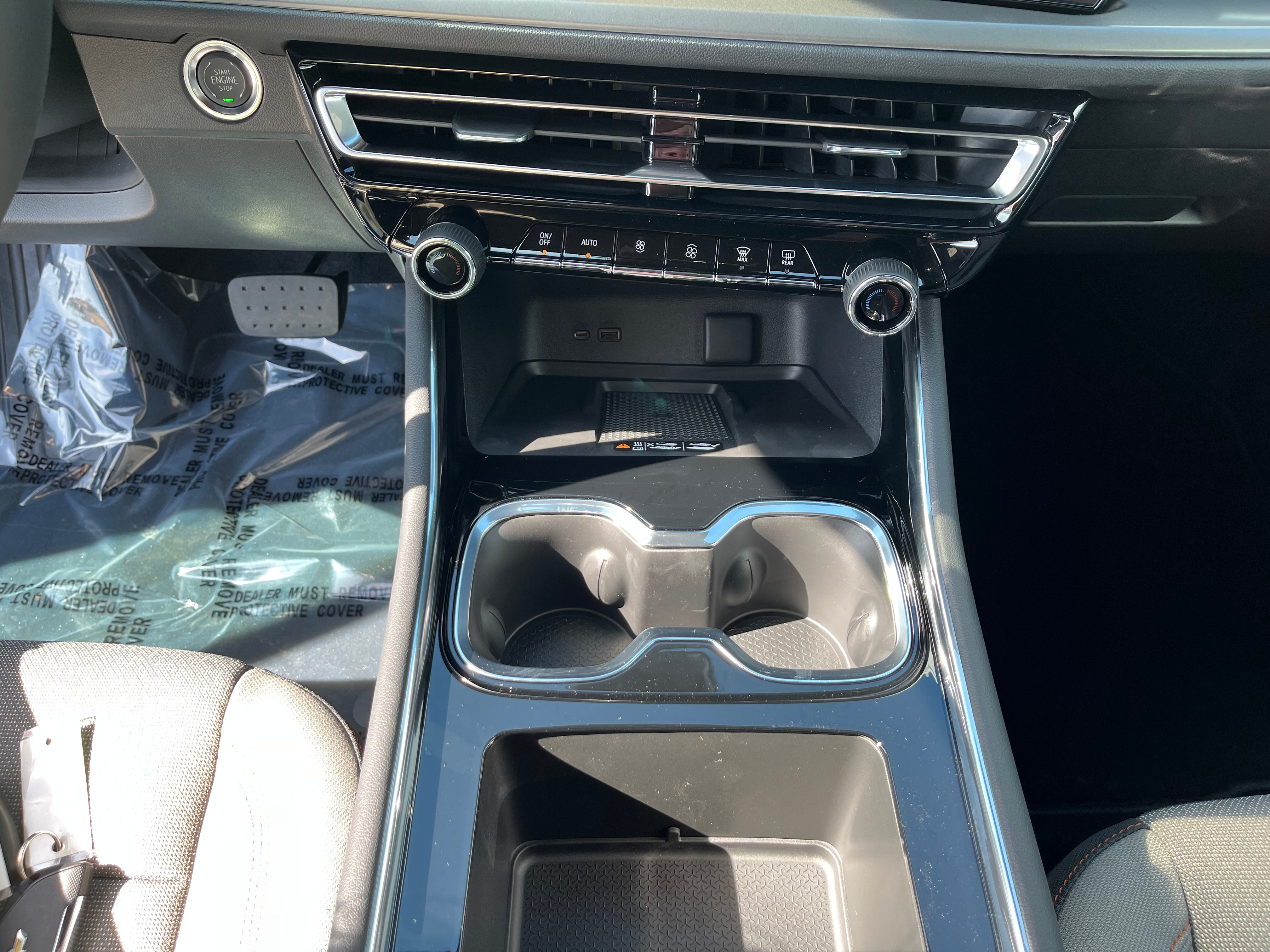 2027 Chevrolet Traverse LT - Photo 15
