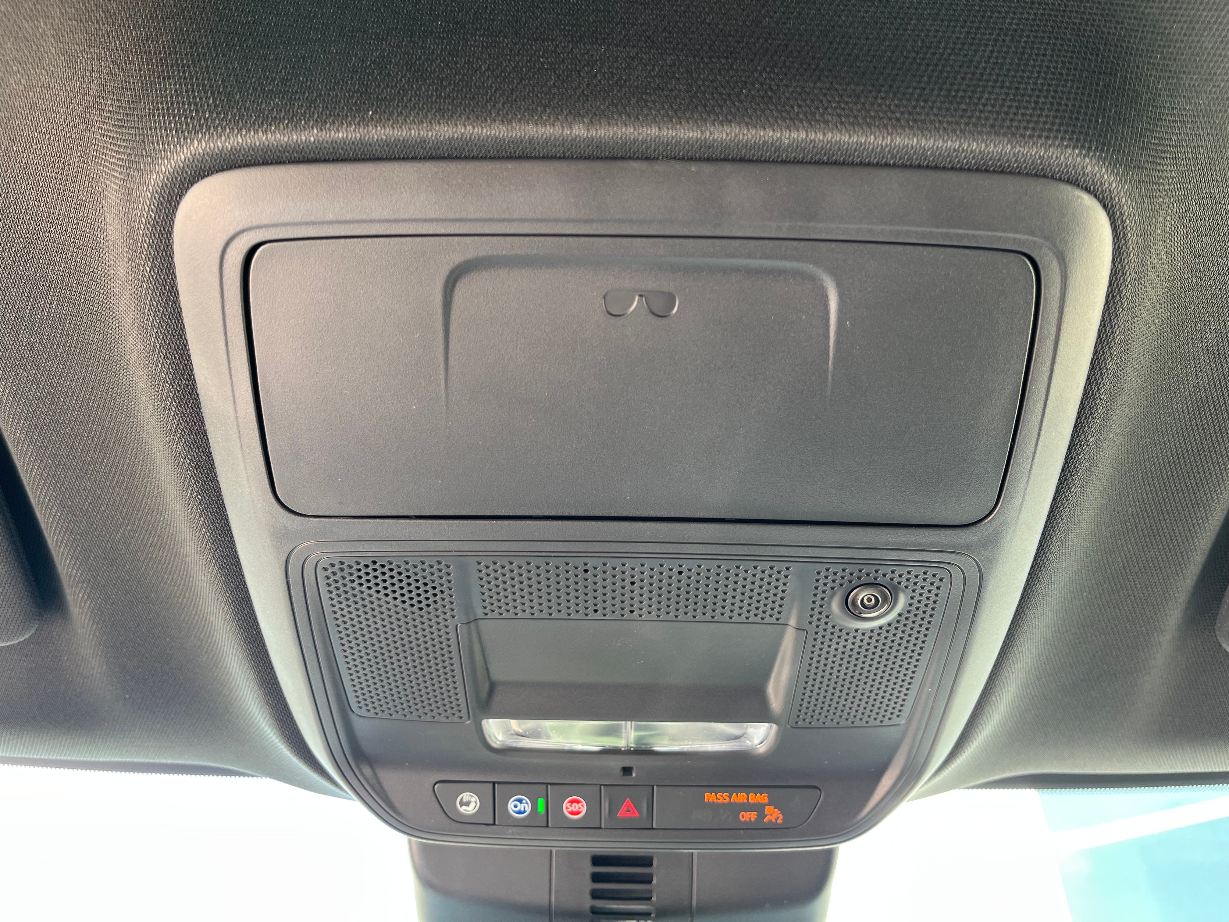2027 Chevrolet Traverse LT - Photo 17