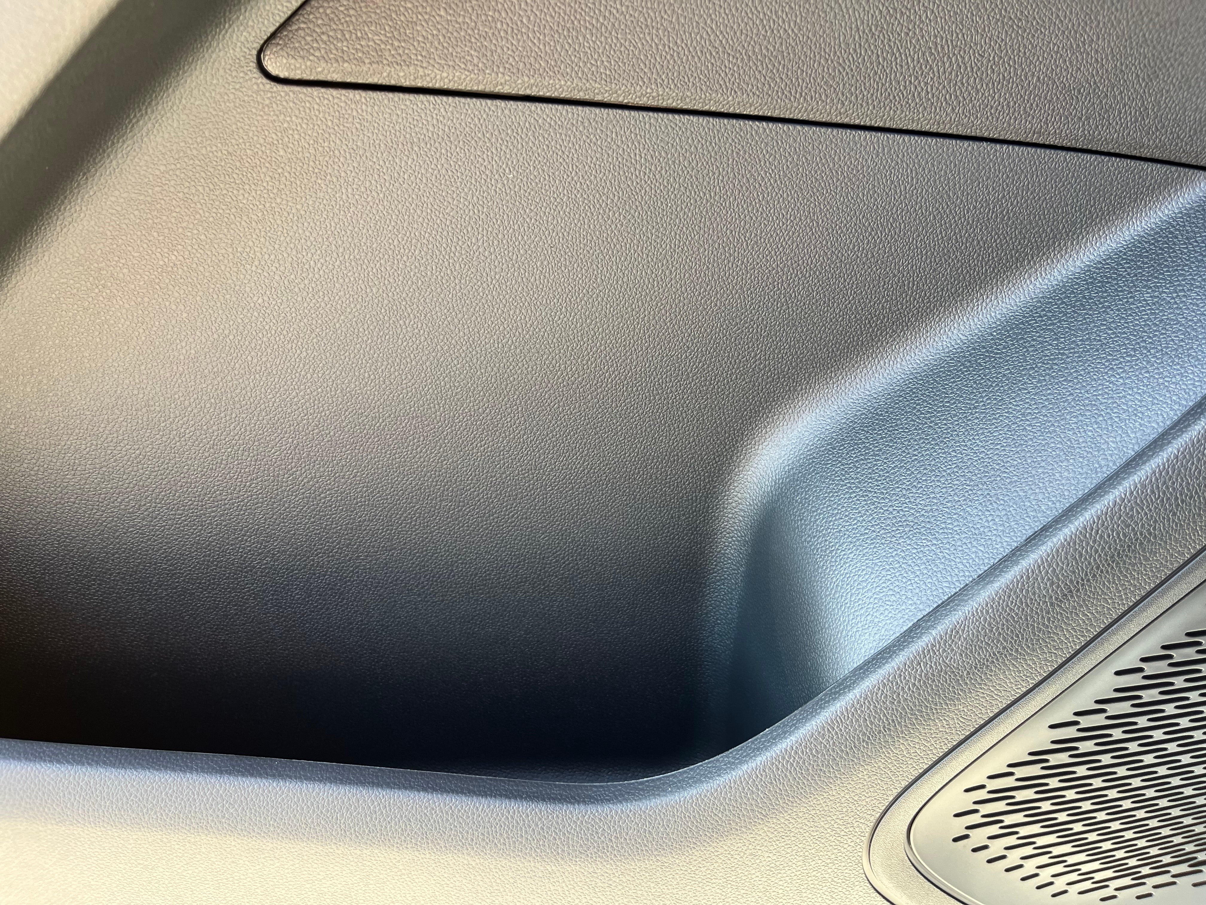 2027 Chevrolet Traverse LT - Photo 20