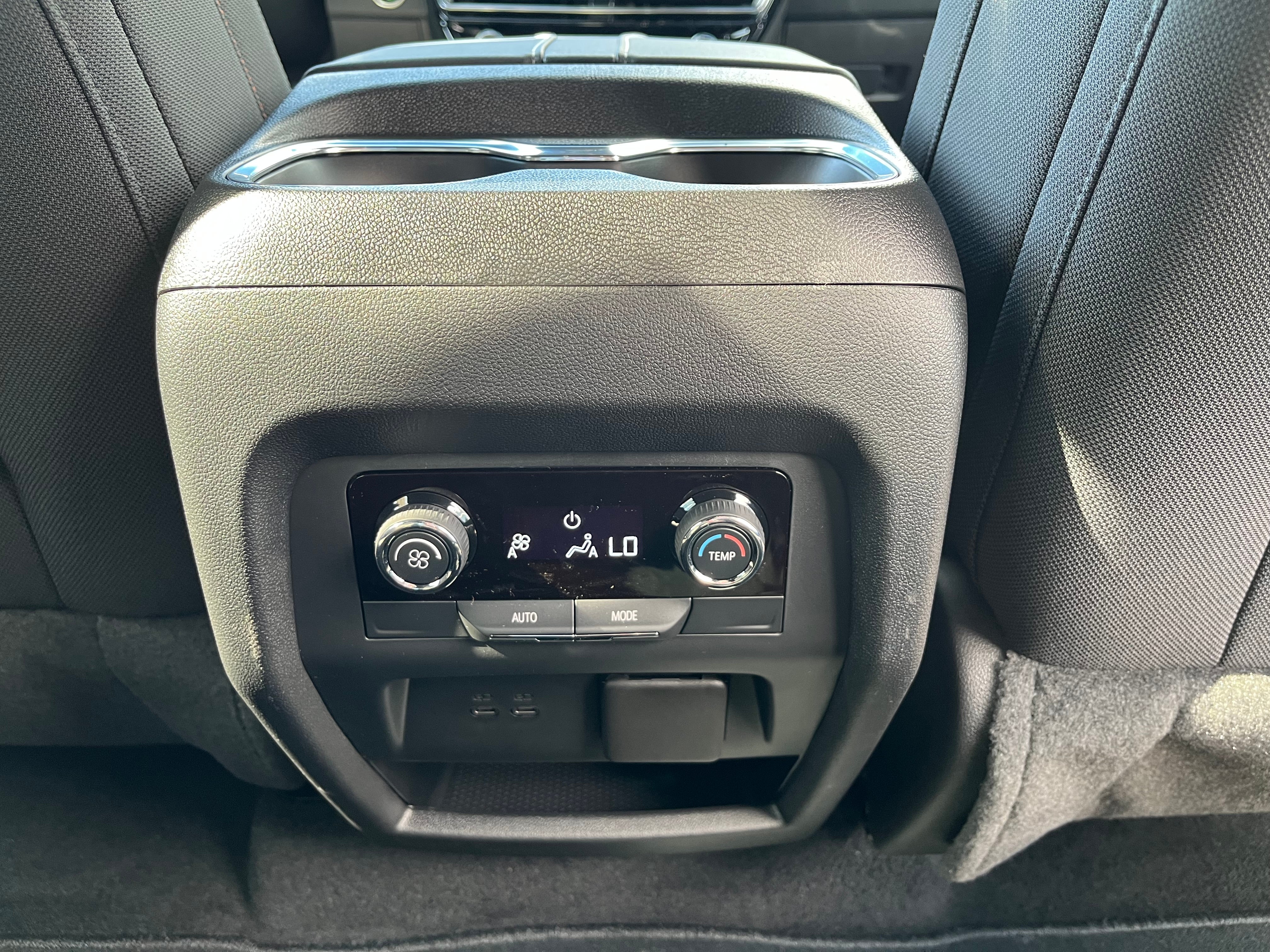 2027 Chevrolet Traverse LT - Photo 30