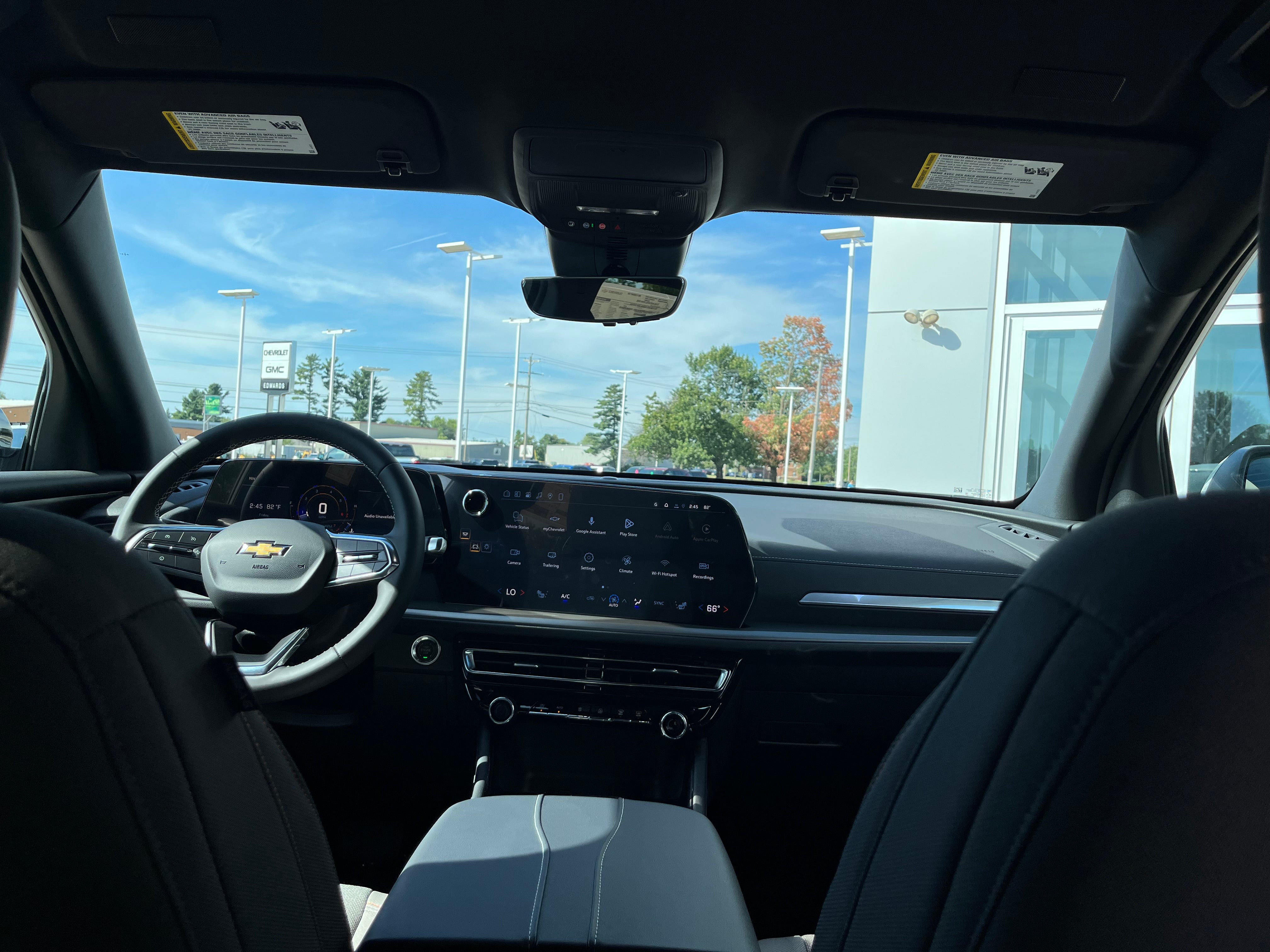 2027 Chevrolet Traverse LT - Photo 31