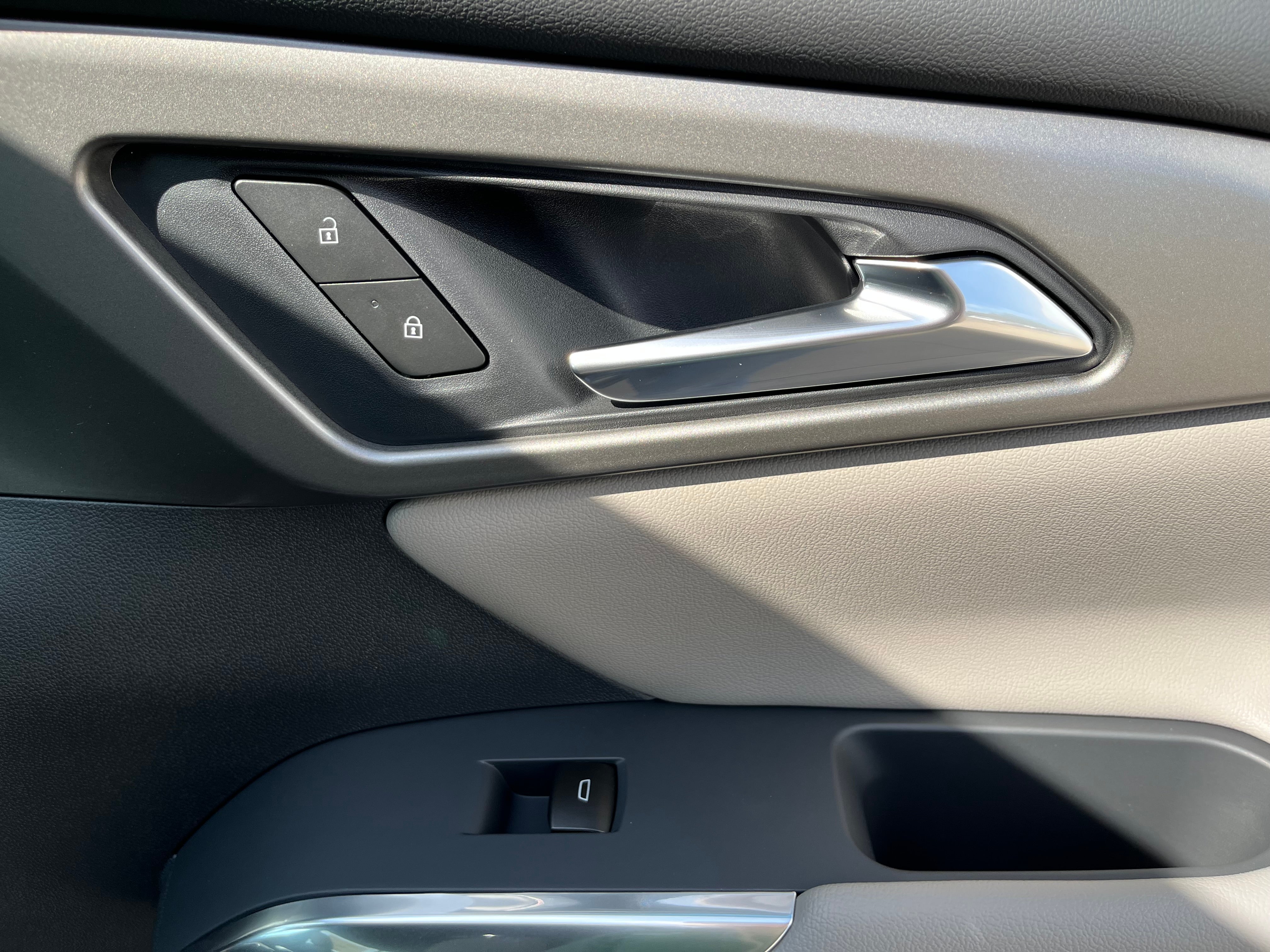 2027 Chevrolet Traverse LT - Photo 33
