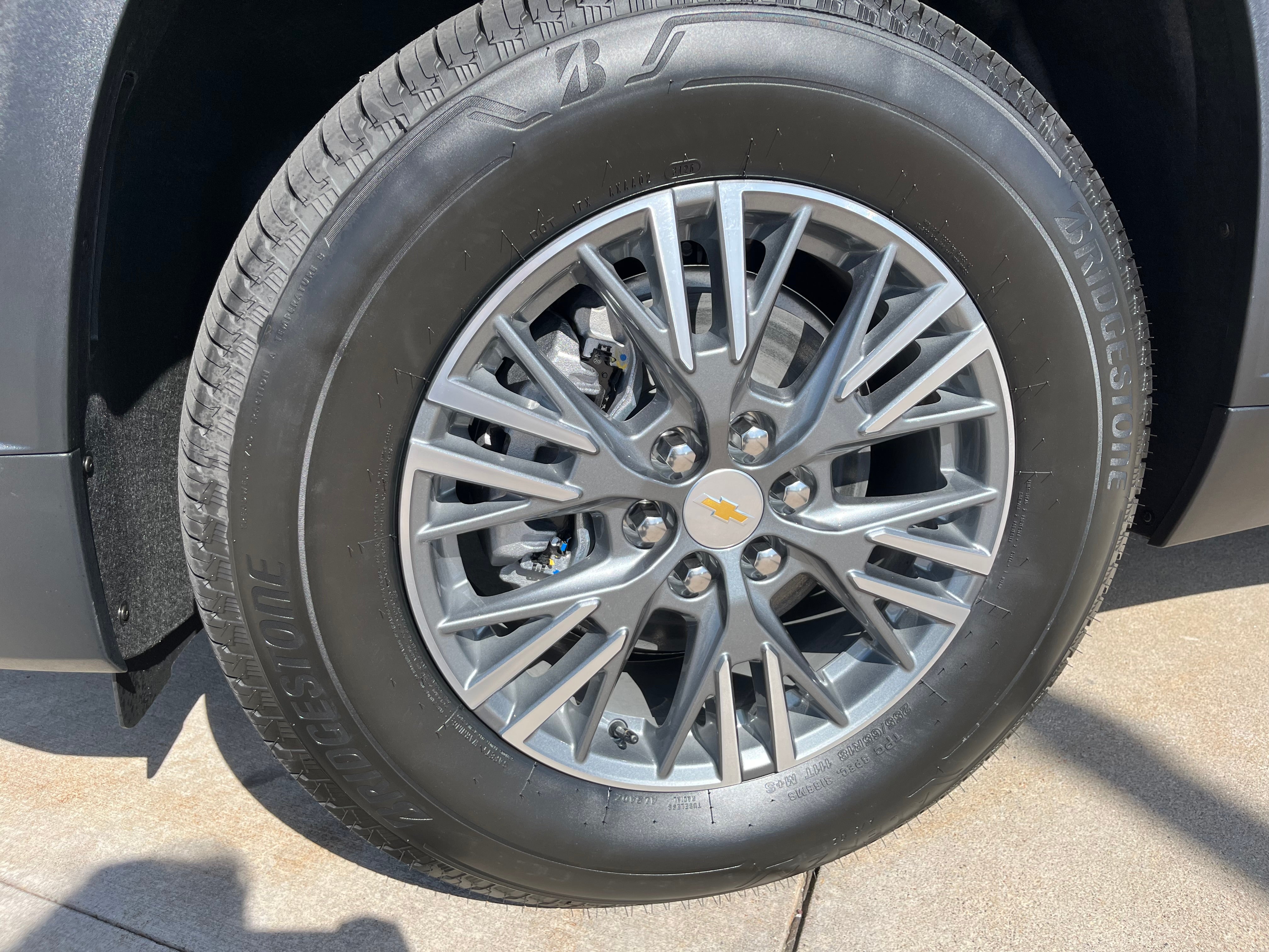 2027 Chevrolet Traverse LT - Photo 9