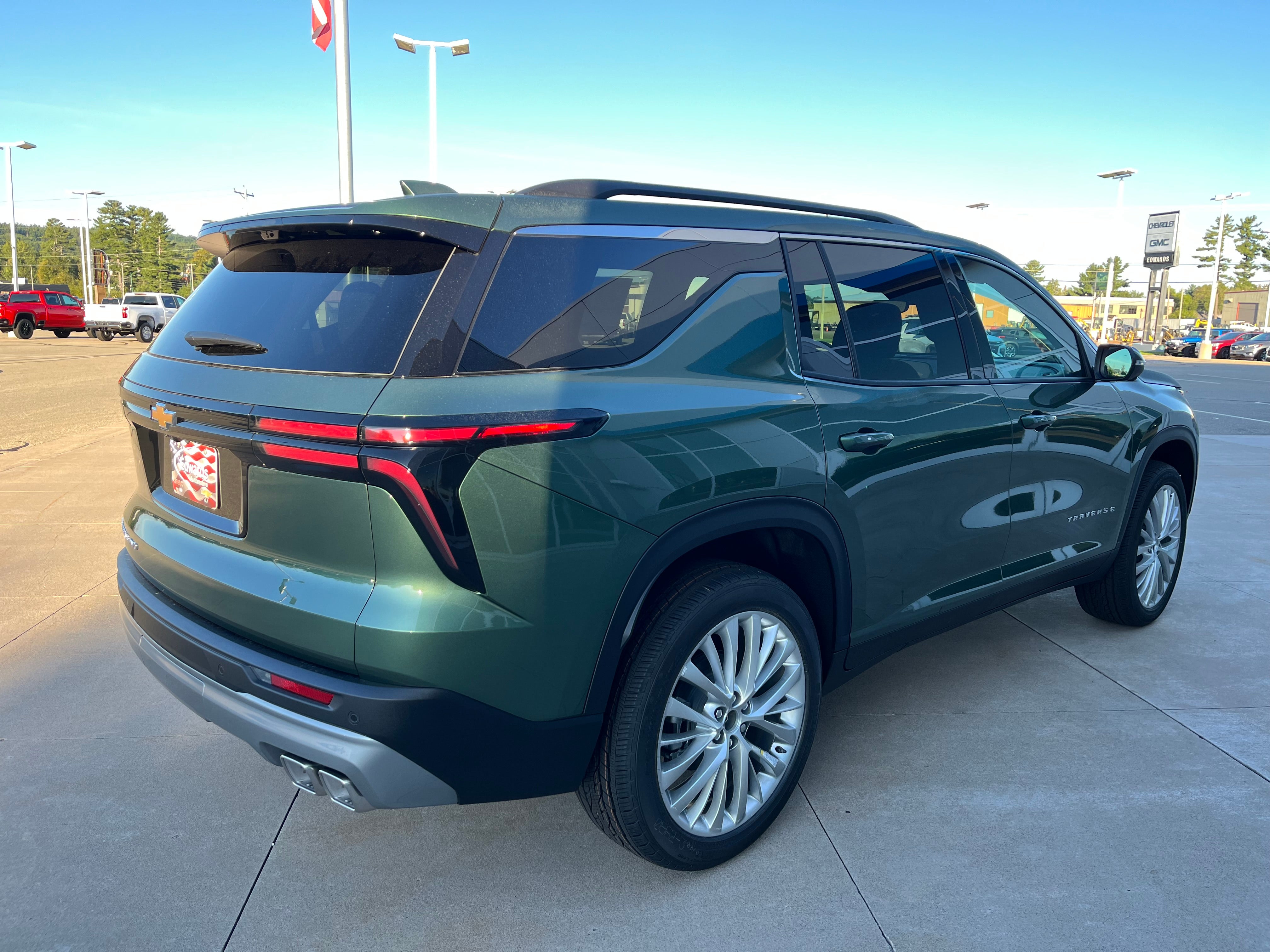 2027 Chevrolet Traverse LT