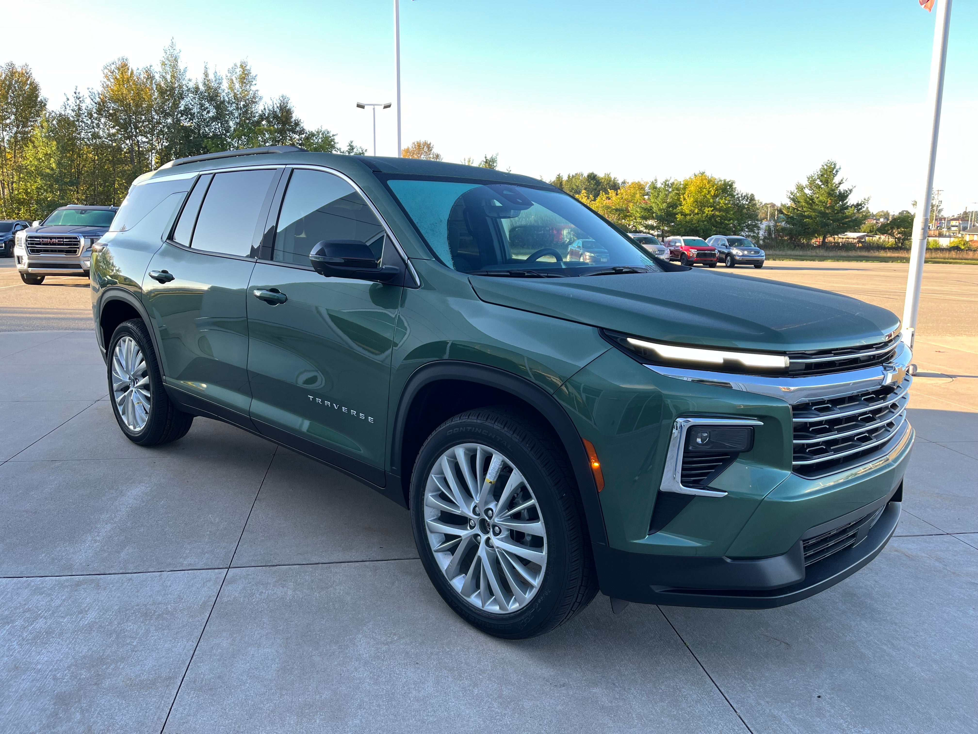 2027 Chevrolet Traverse LT