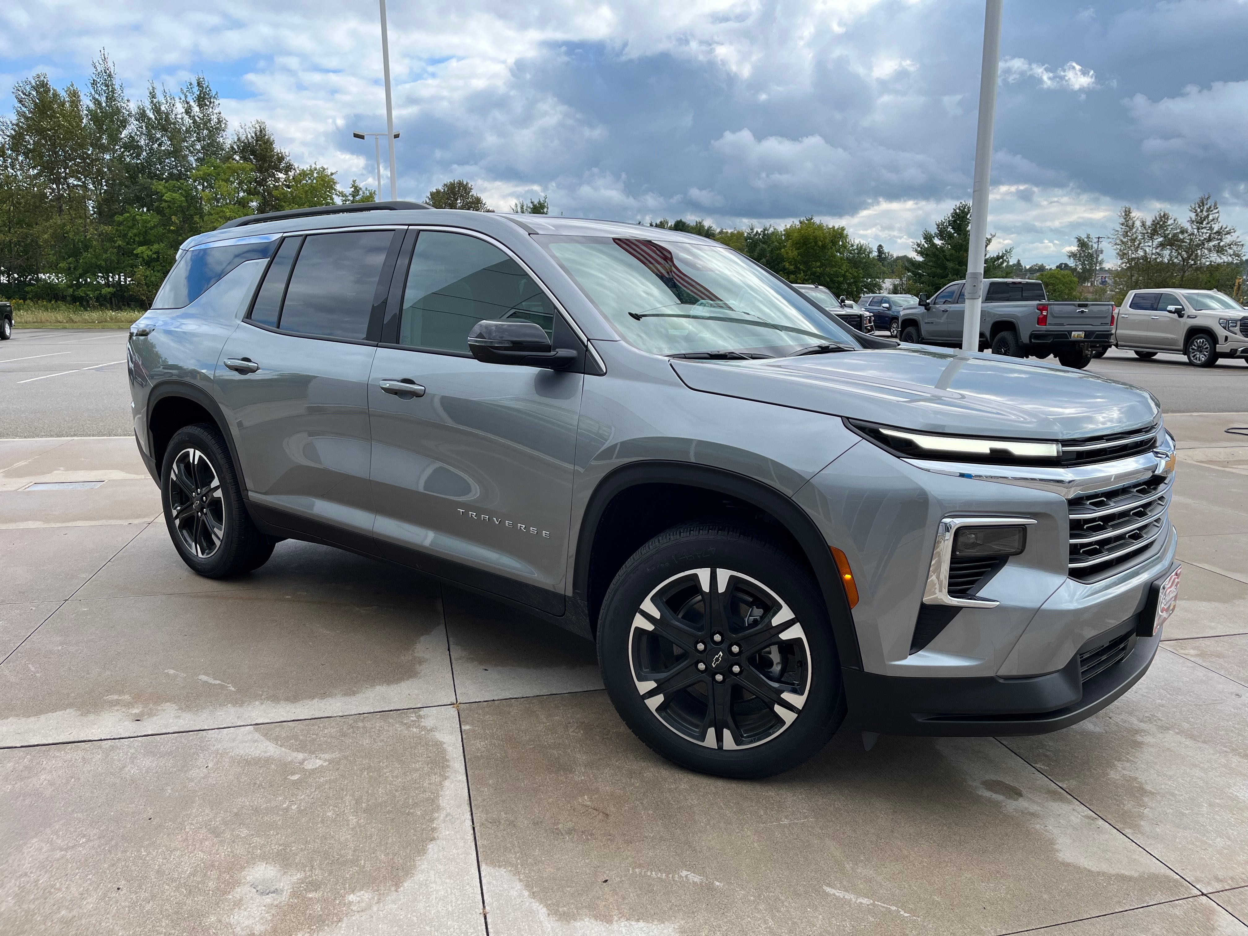 2027 Chevrolet Traverse LT