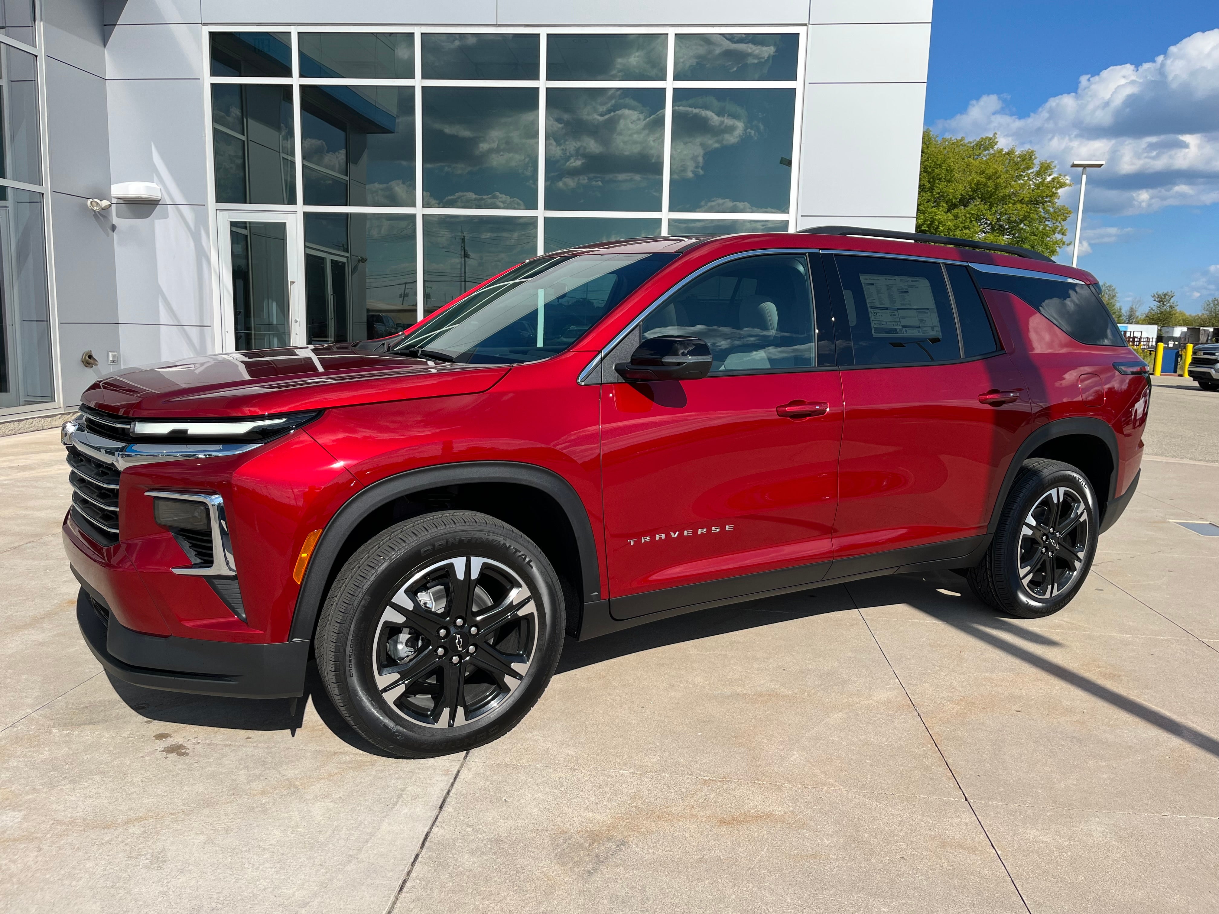 2027 Chevrolet Traverse LT