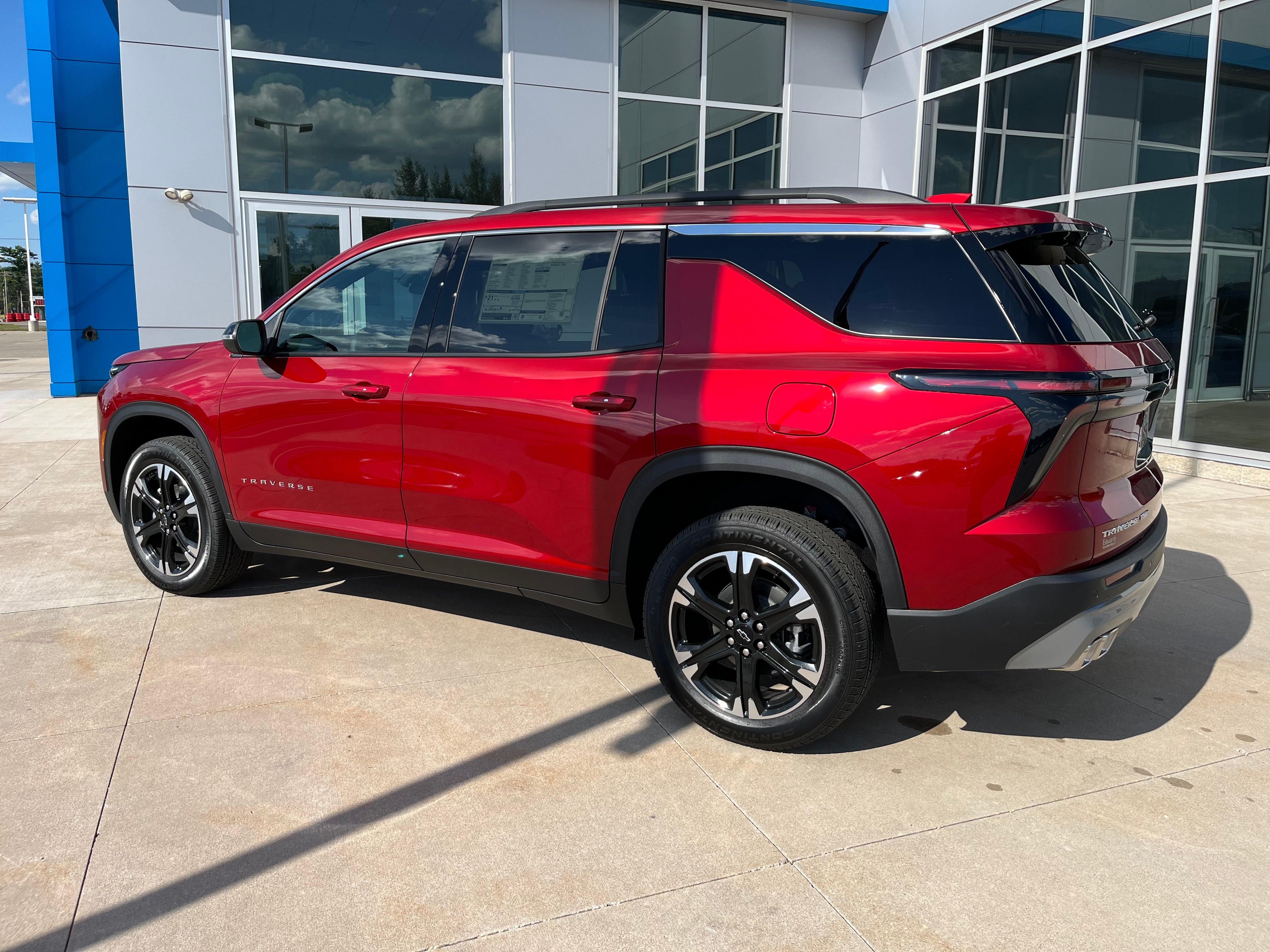 2027 Chevrolet Traverse LT