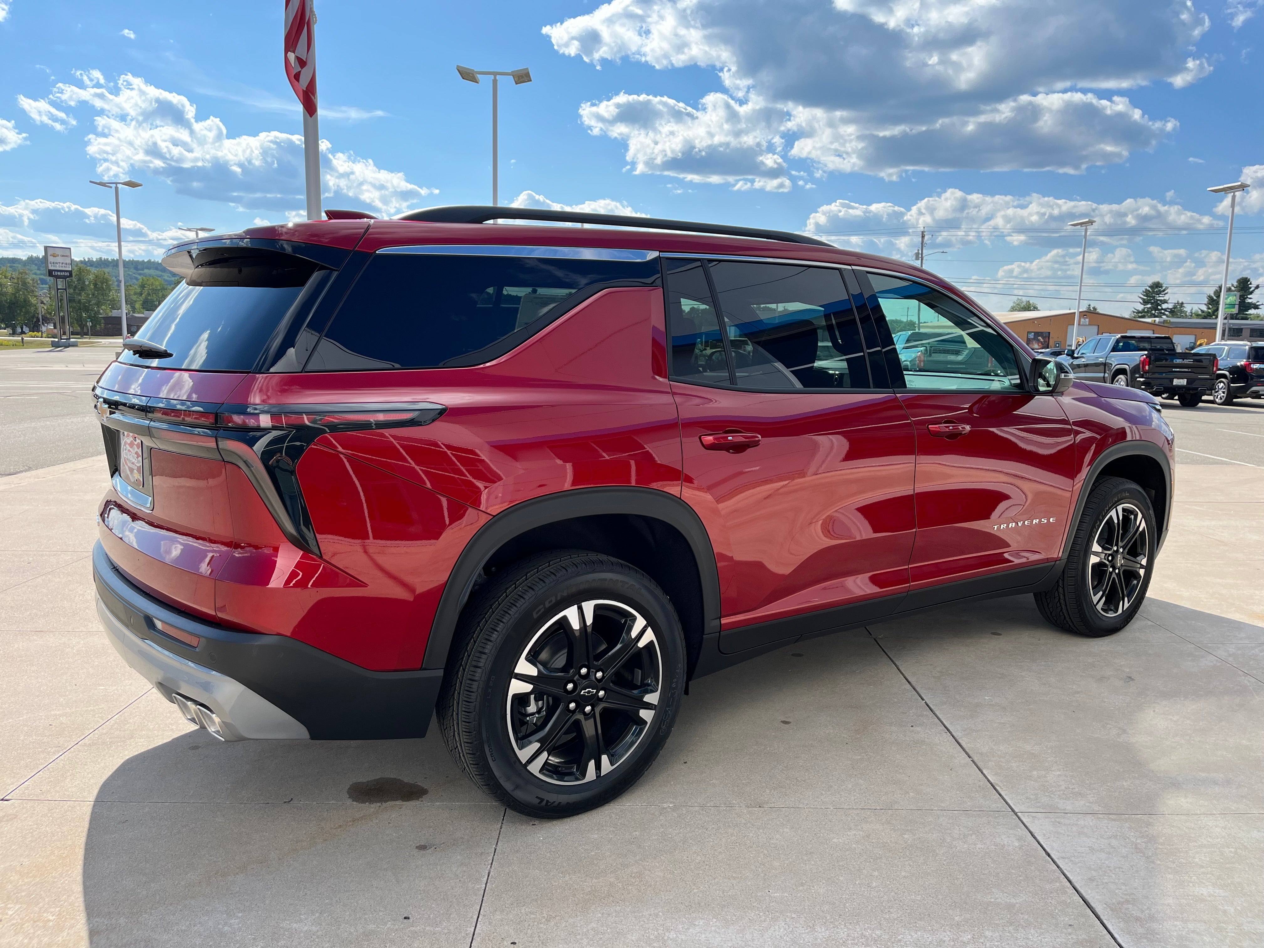 2027 Chevrolet Traverse LT