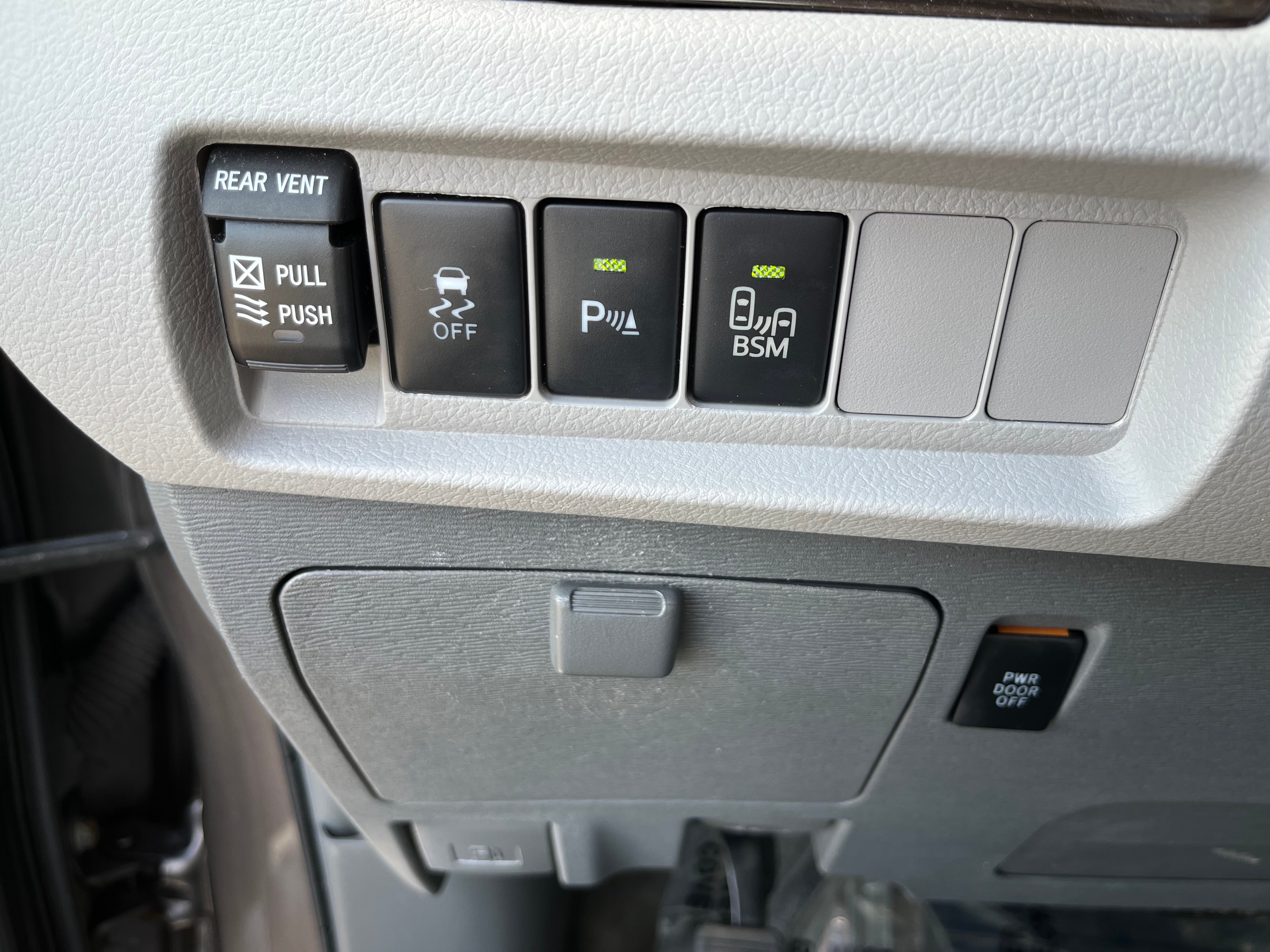 2016 Toyota Sienna XLE