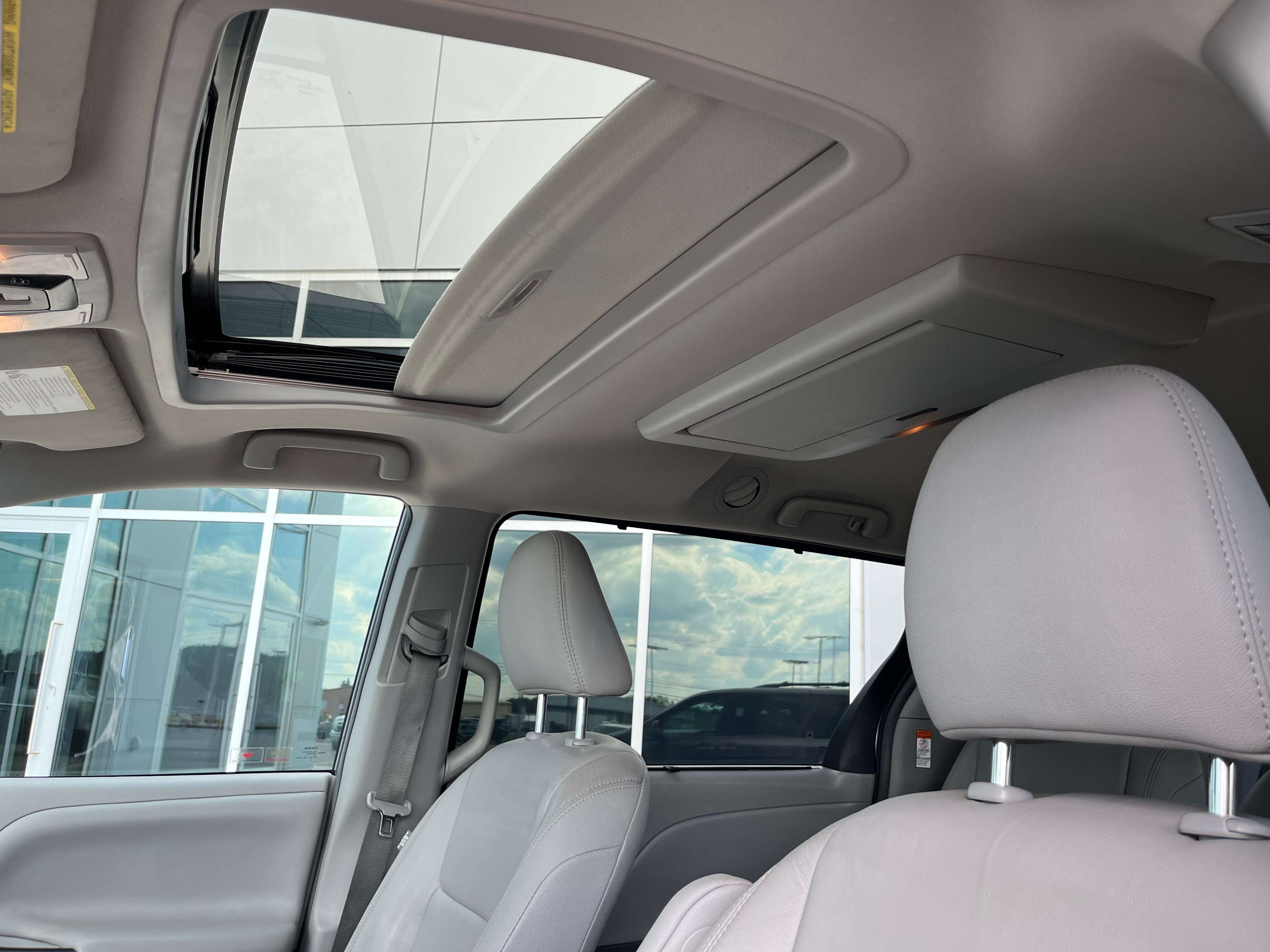 2016 Toyota Sienna XLE