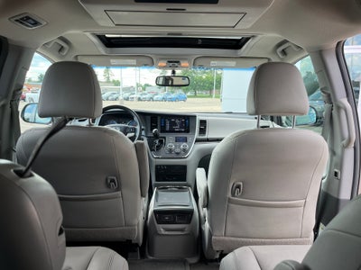 2016 Toyota Sienna XLE