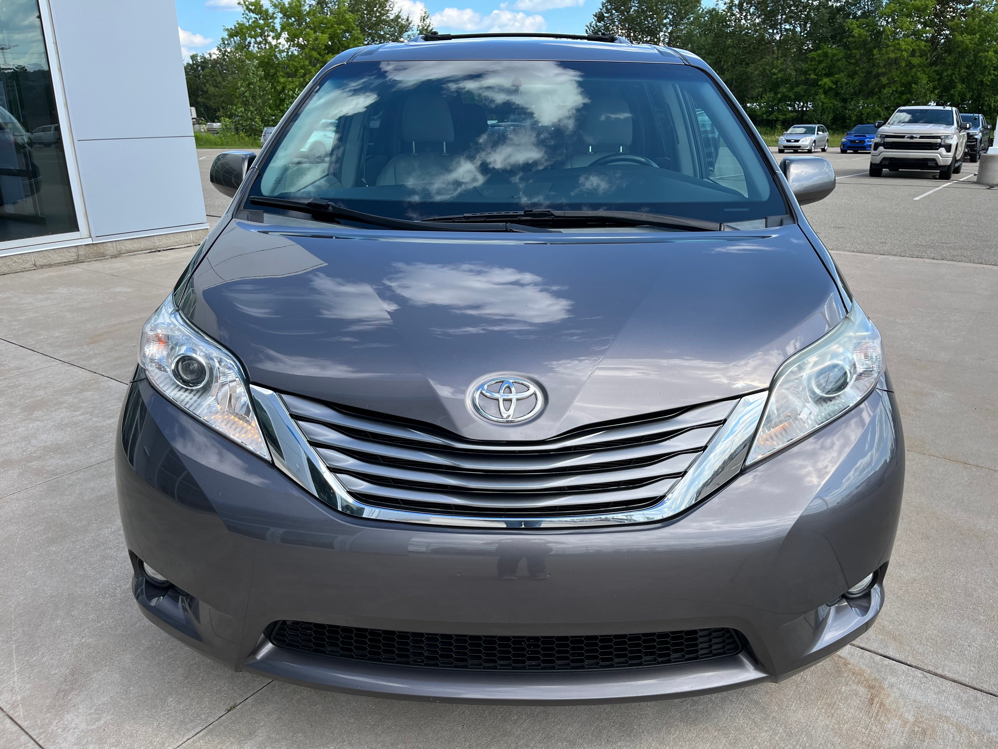 2016 Toyota Sienna XLE